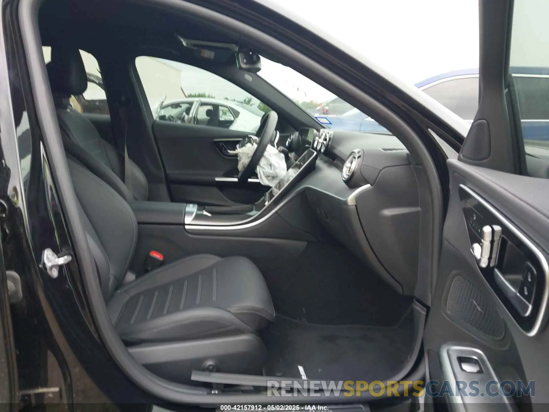 5 fotografías del automóvil dañado W1KAF4GB9PR071002 MERCEDES-BENZ C 300 2023