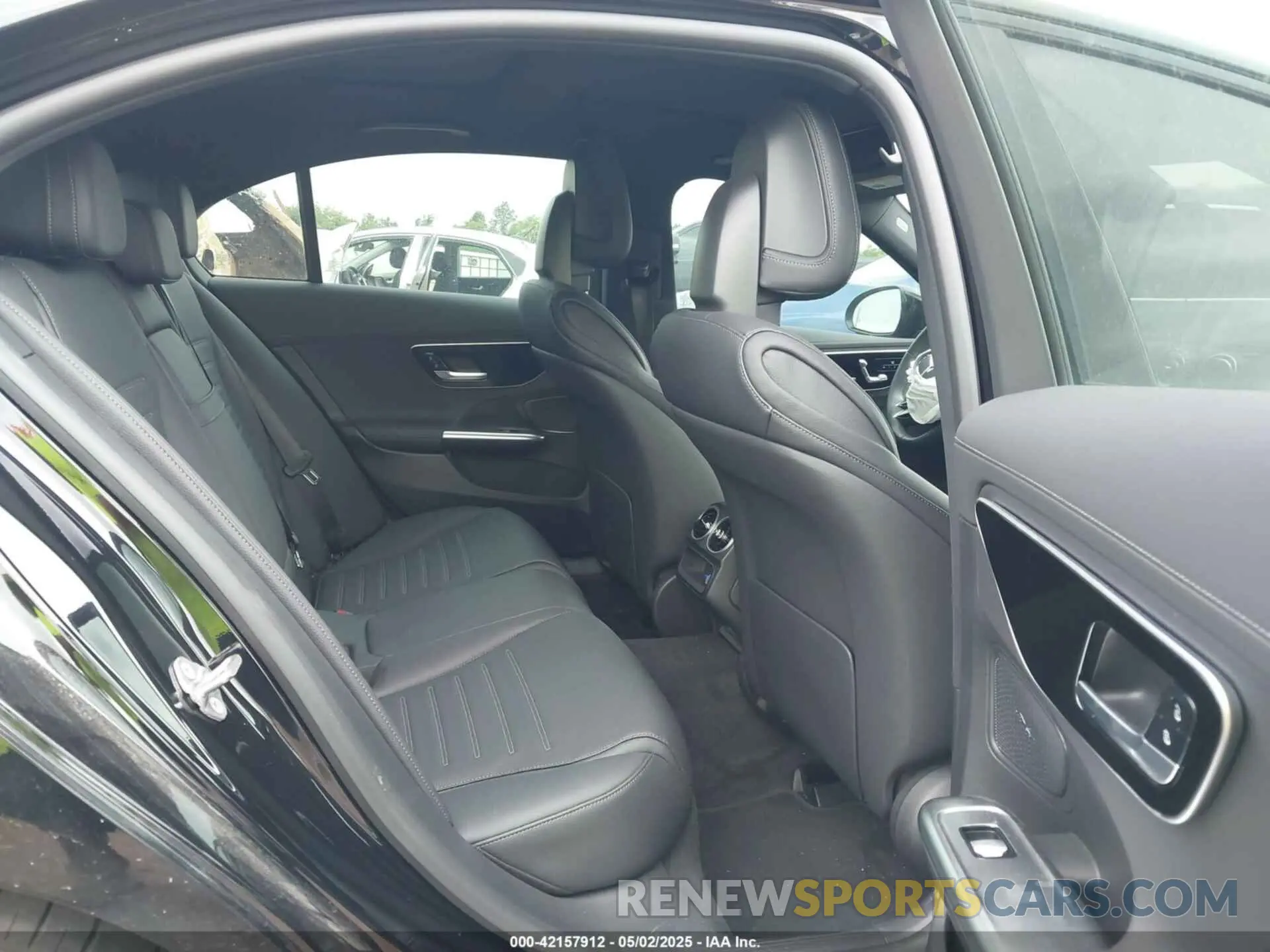 8 fotografías del automóvil dañado W1KAF4GB9PR071002 MERCEDES-BENZ C 300 2023