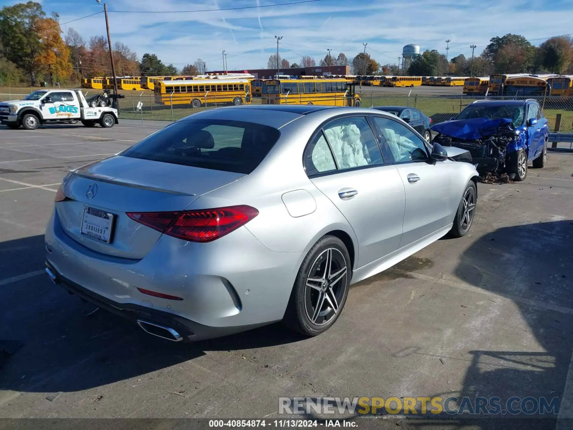 4 fotografías del automóvil dañado W1KAF4GB9PR110428 MERCEDES-BENZ C 300 2023
