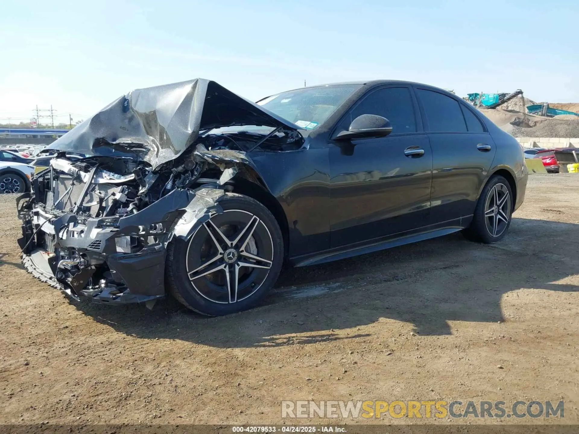 2 fotografías del automóvil dañado W1KAF4HB1PR138996 MERCEDES-BENZ C 300 2023