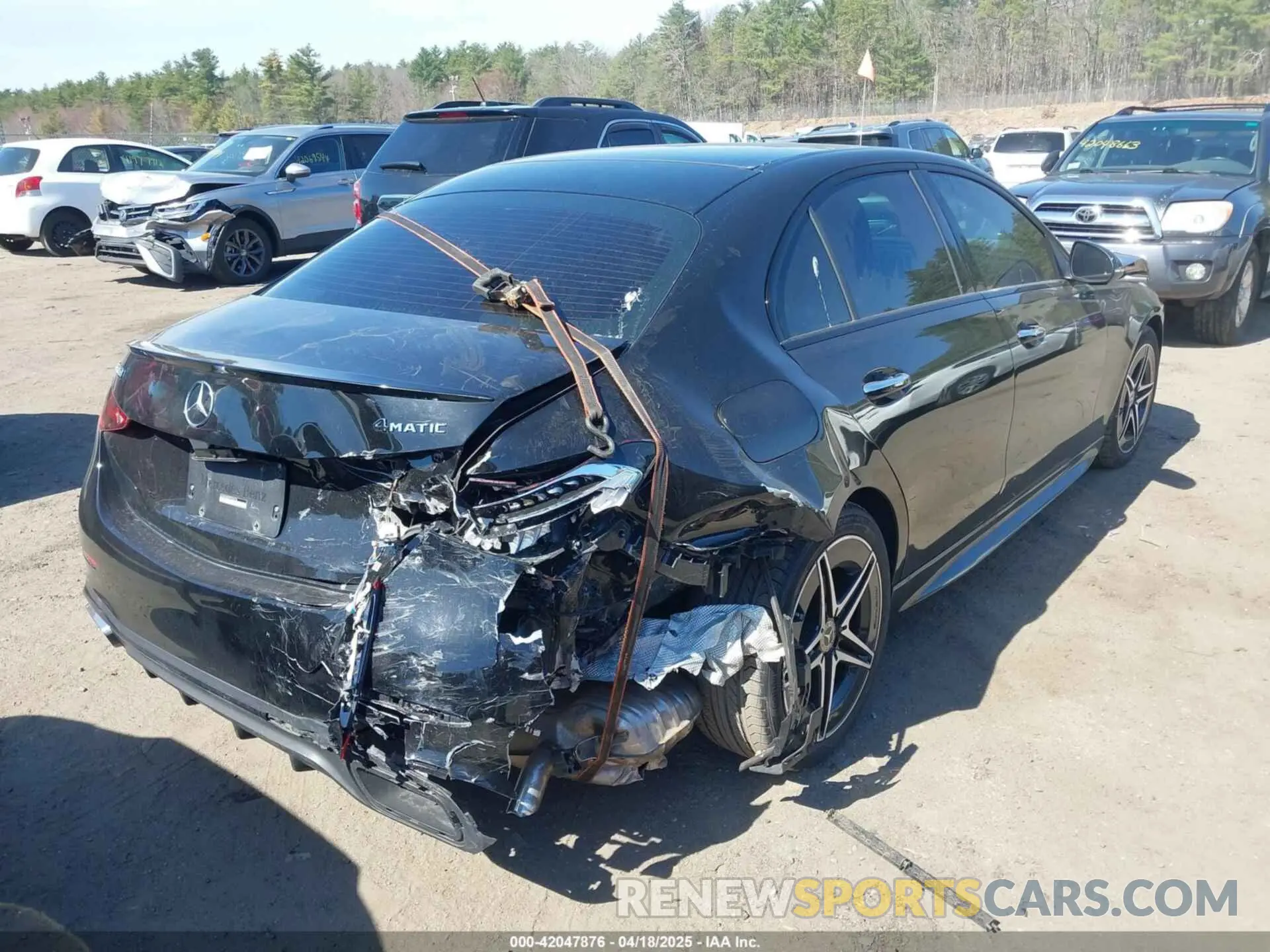 4 fotografías del automóvil dañado W1KAF4HB3PR104736 MERCEDES-BENZ C 300 2023