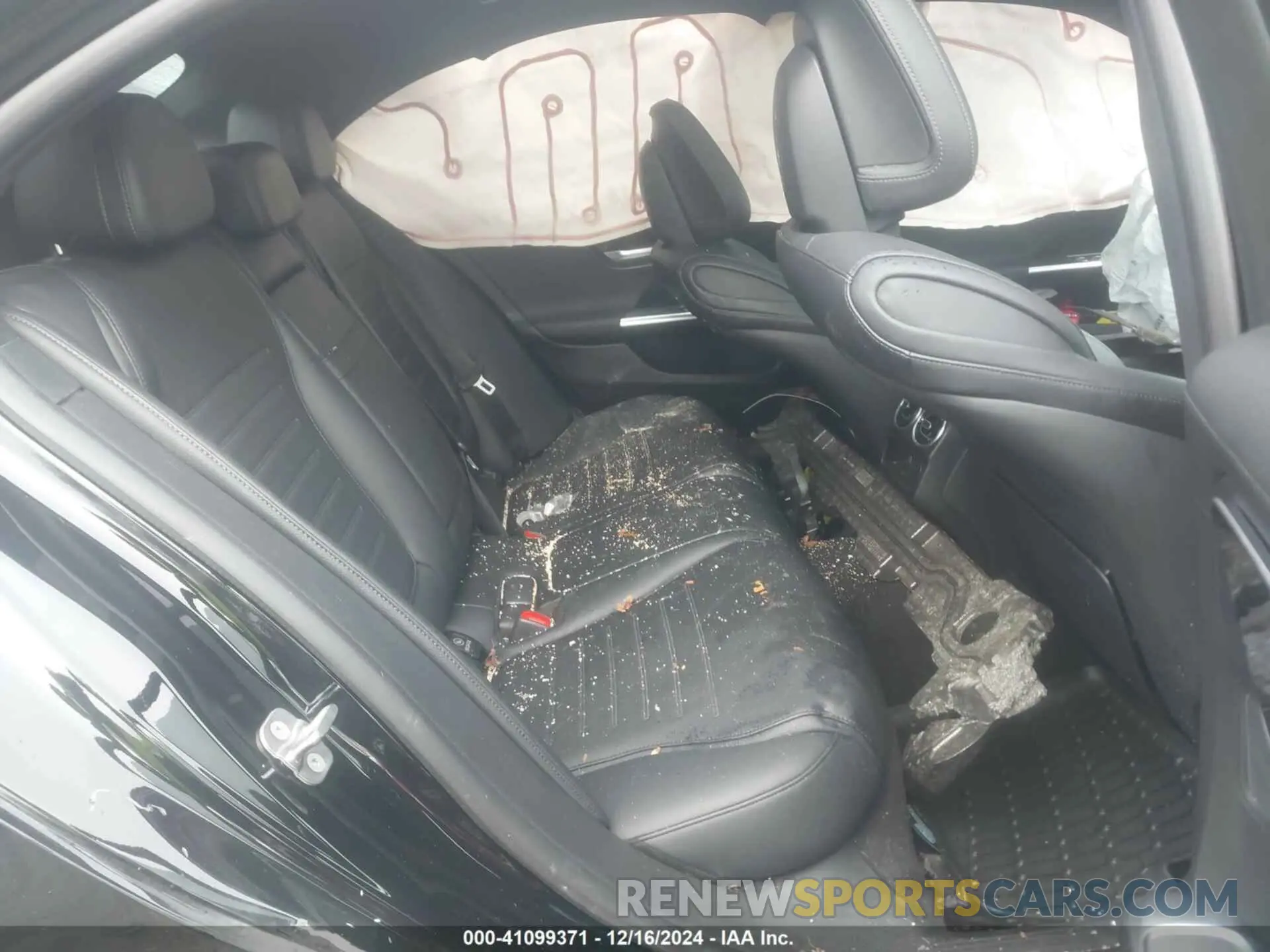 8 fotografías del automóvil dañado W1KAF4HB4PR131332 MERCEDES-BENZ C 300 2023