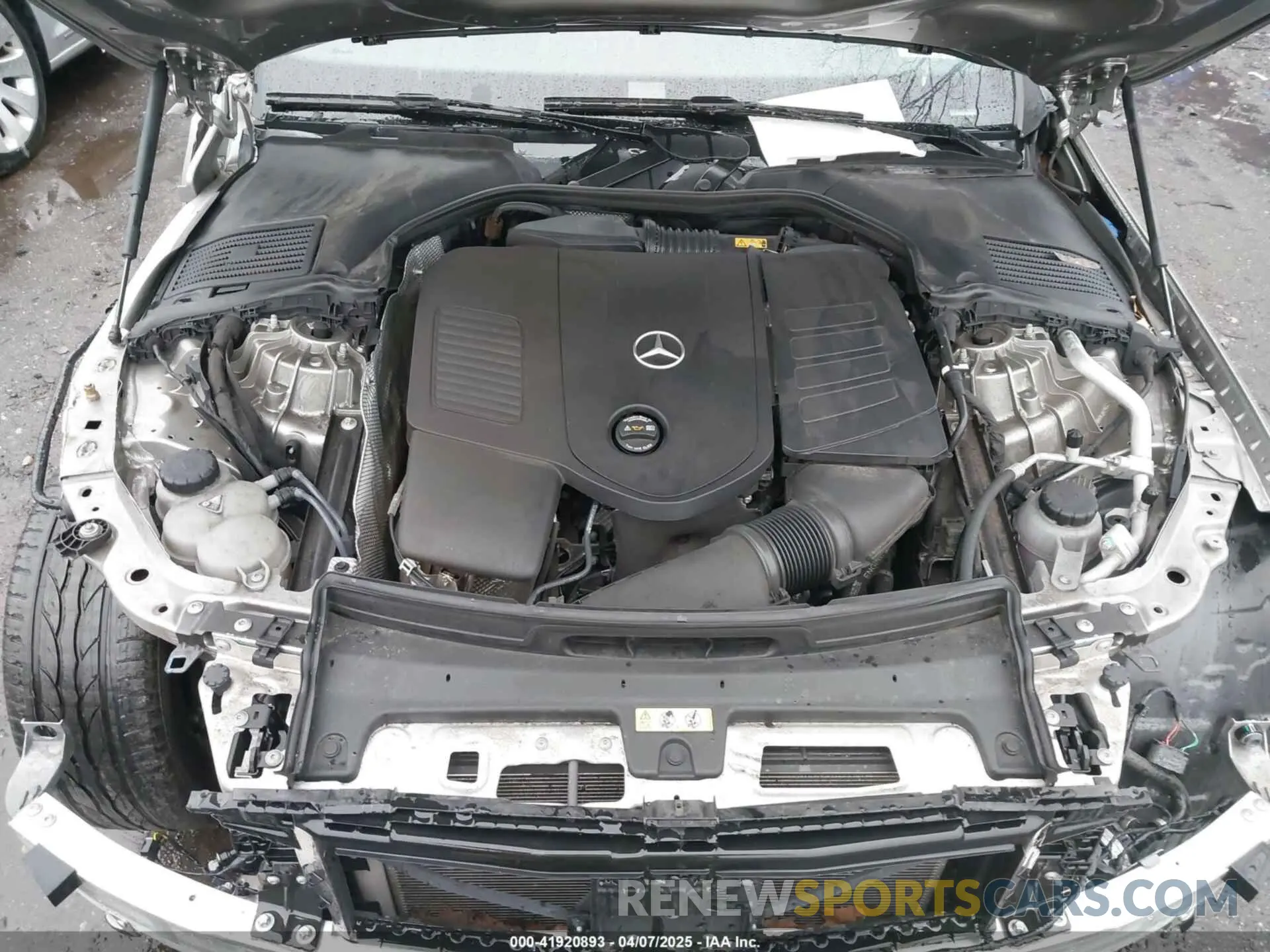 10 fotografías del automóvil dañado W1KAF4HB9PR103705 MERCEDES-BENZ C 300 2023