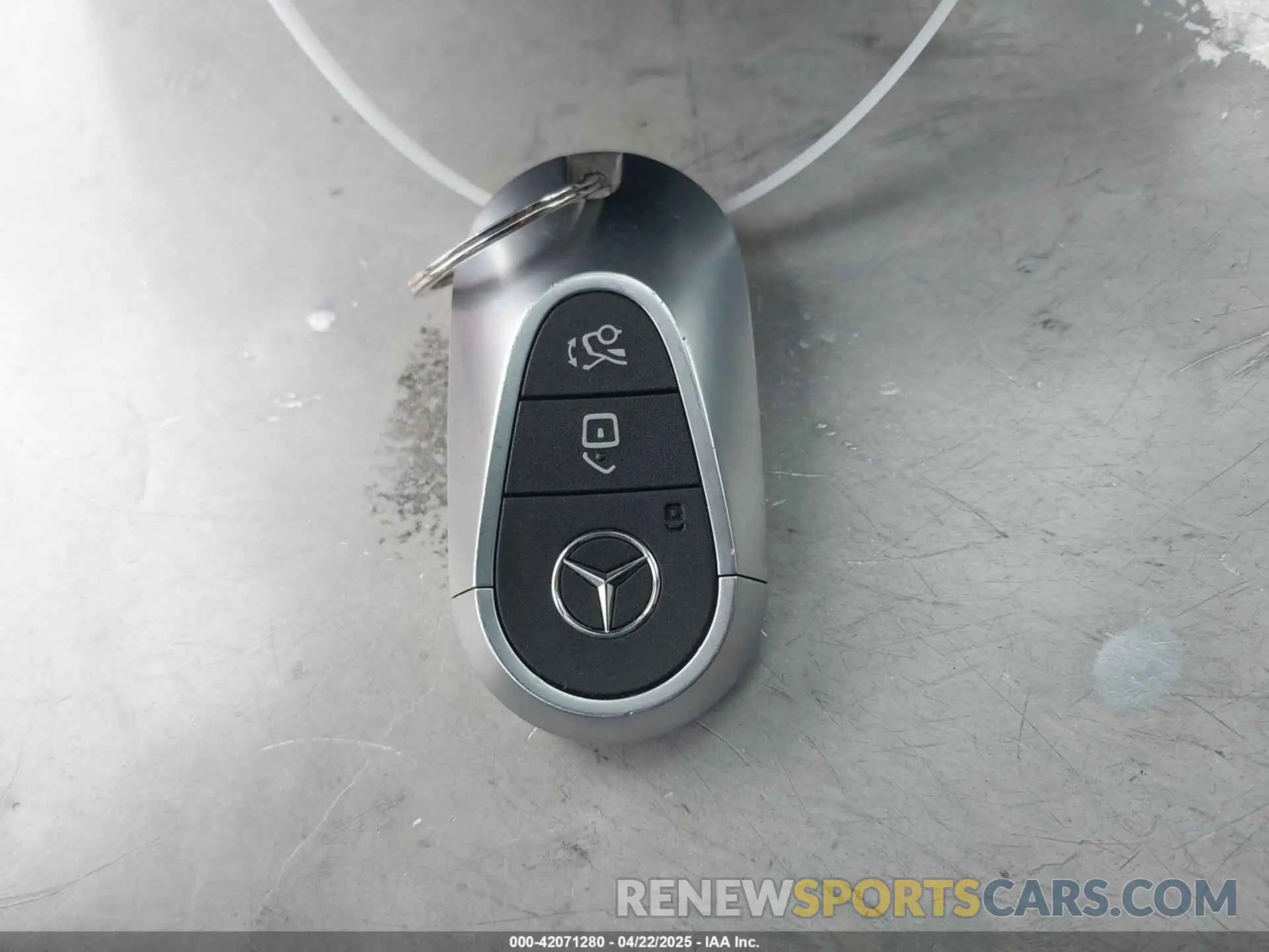 11 fotografías del automóvil dañado W1KAF4GB0RR228984 MERCEDES-BENZ C 300 2024