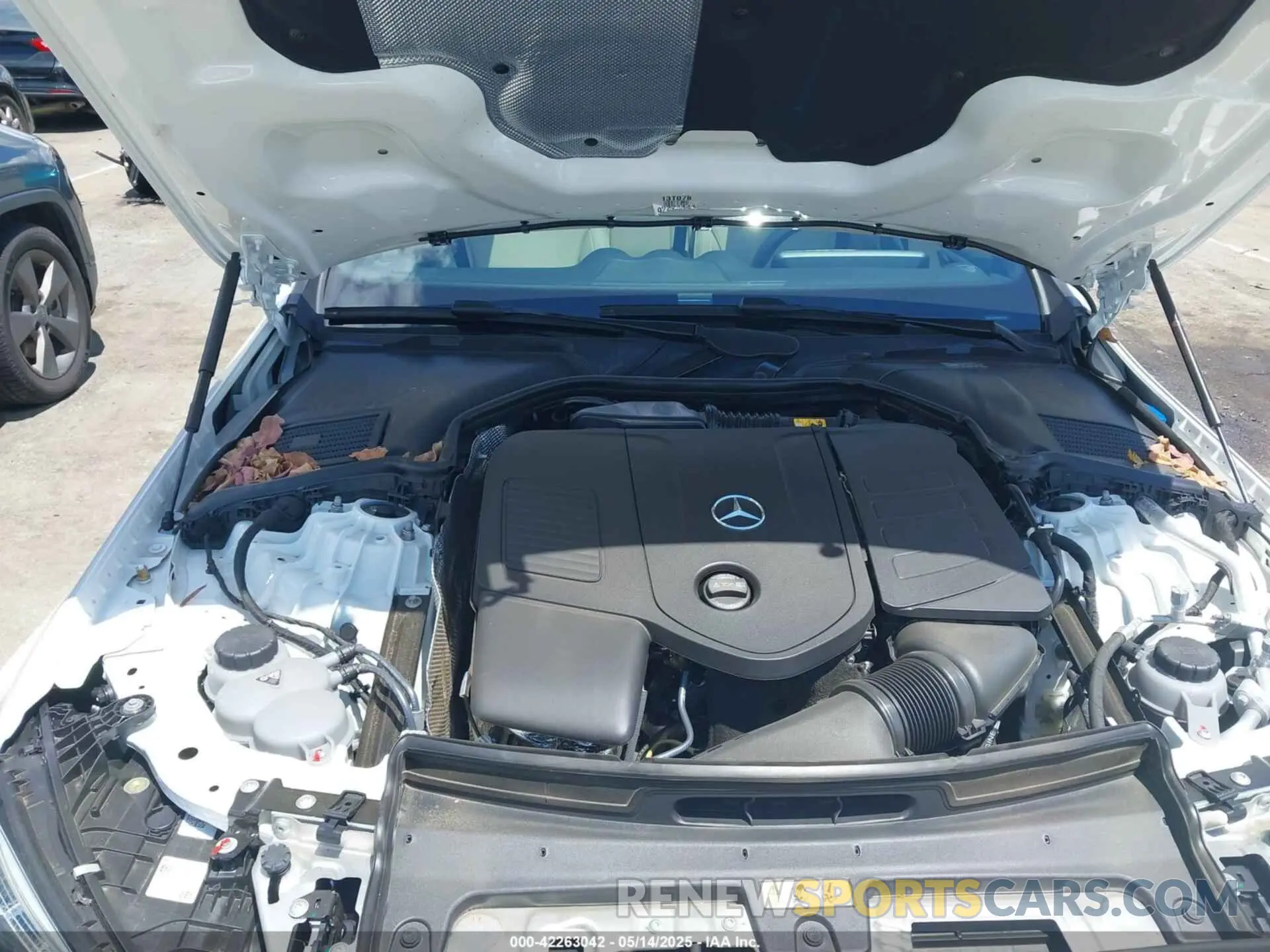 10 fotografías del automóvil dañado W1KAF4GB0RR234798 MERCEDES-BENZ C 300 2024