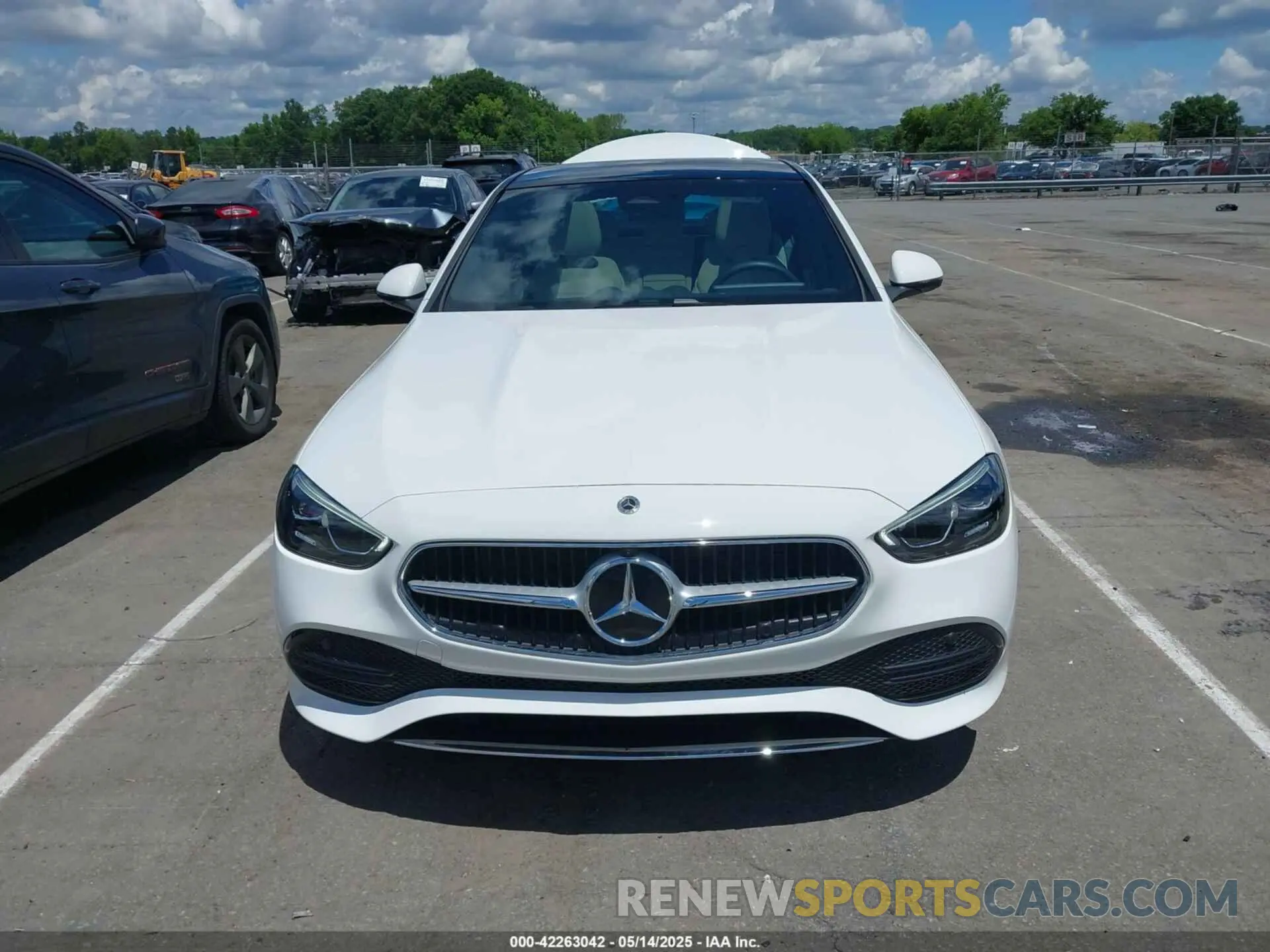 12 fotografías del automóvil dañado W1KAF4GB0RR234798 MERCEDES-BENZ C 300 2024