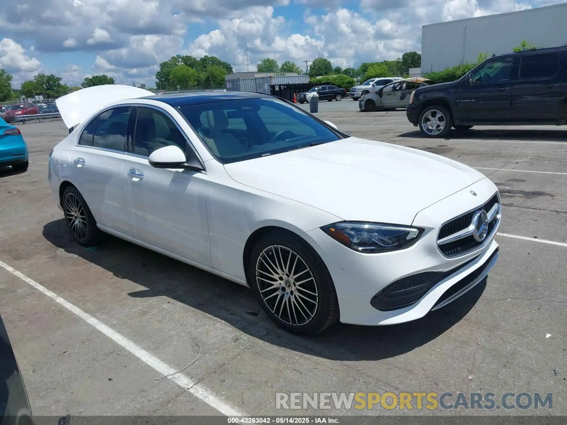 13 fotografías del automóvil dañado W1KAF4GB0RR234798 MERCEDES-BENZ C 300 2024