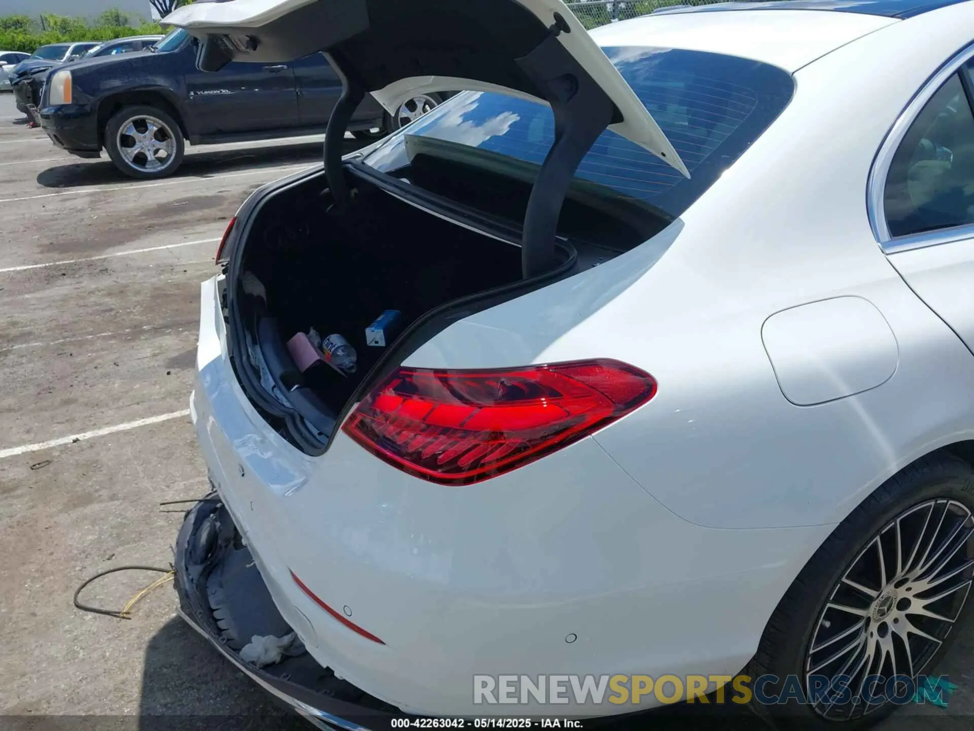 18 fotografías del automóvil dañado W1KAF4GB0RR234798 MERCEDES-BENZ C 300 2024