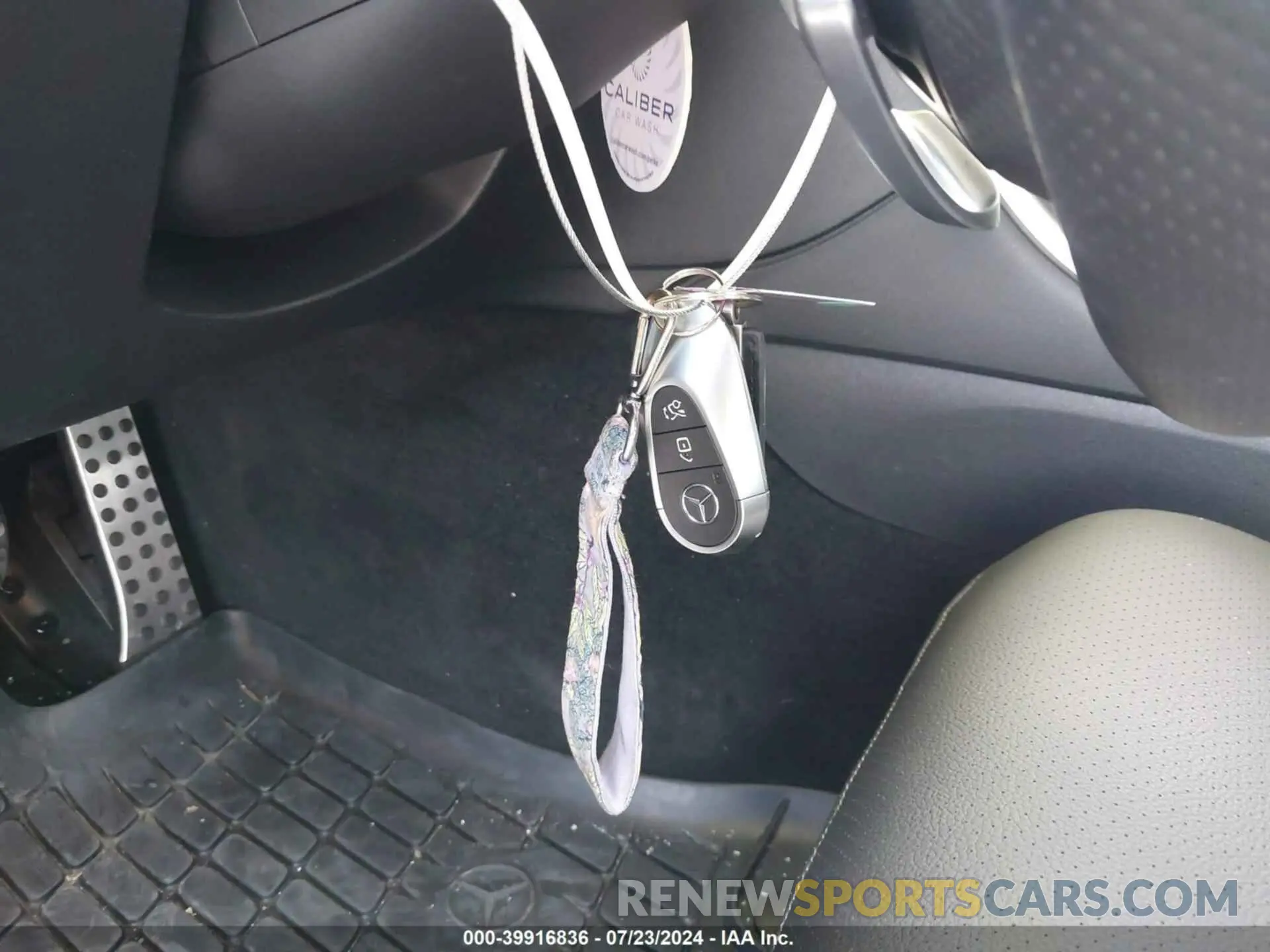 11 fotografías del automóvil dañado W1KAF4GB1RR181934 MERCEDES-BENZ C 300 2024