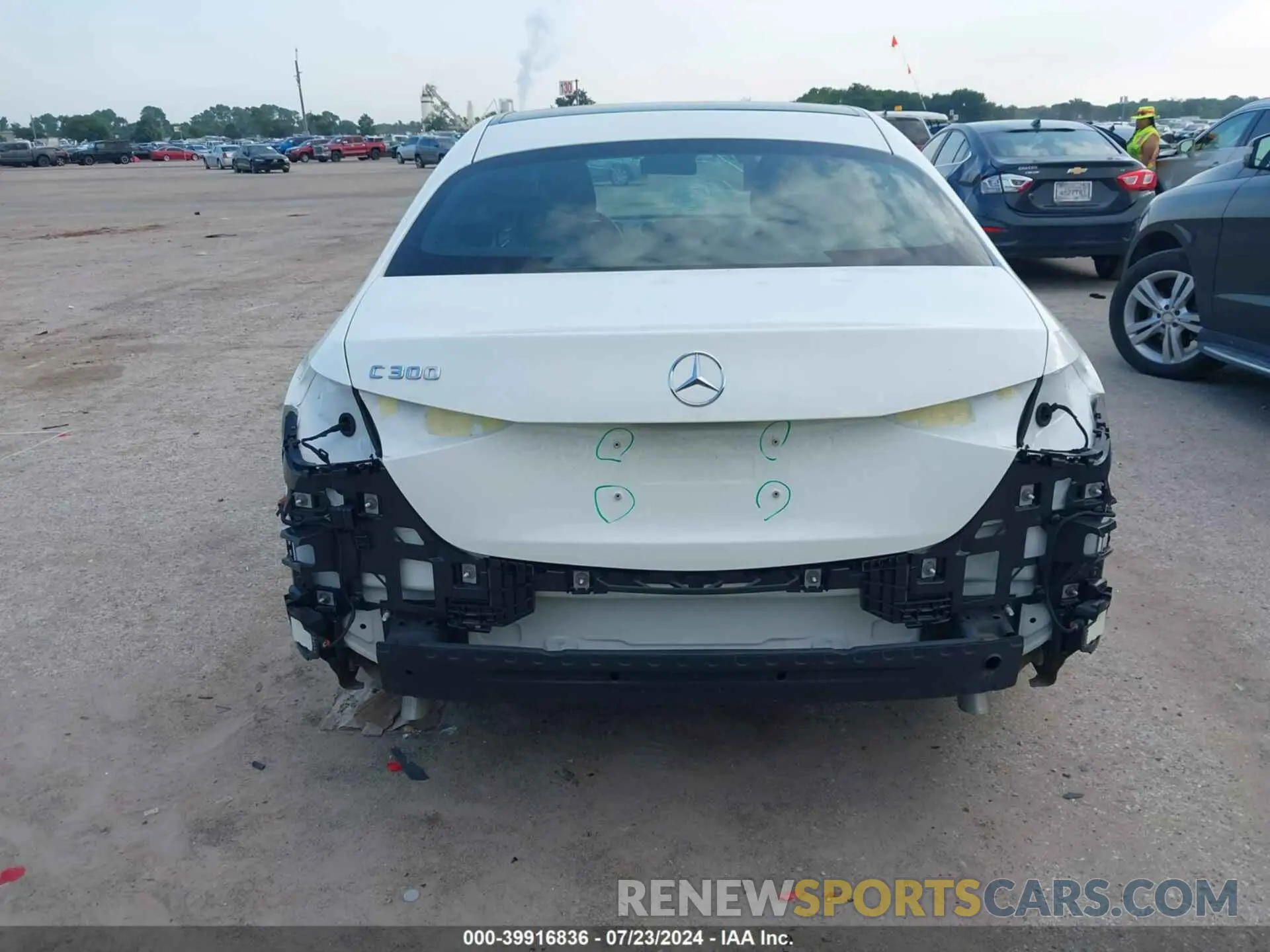 16 fotografías del automóvil dañado W1KAF4GB1RR181934 MERCEDES-BENZ C 300 2024