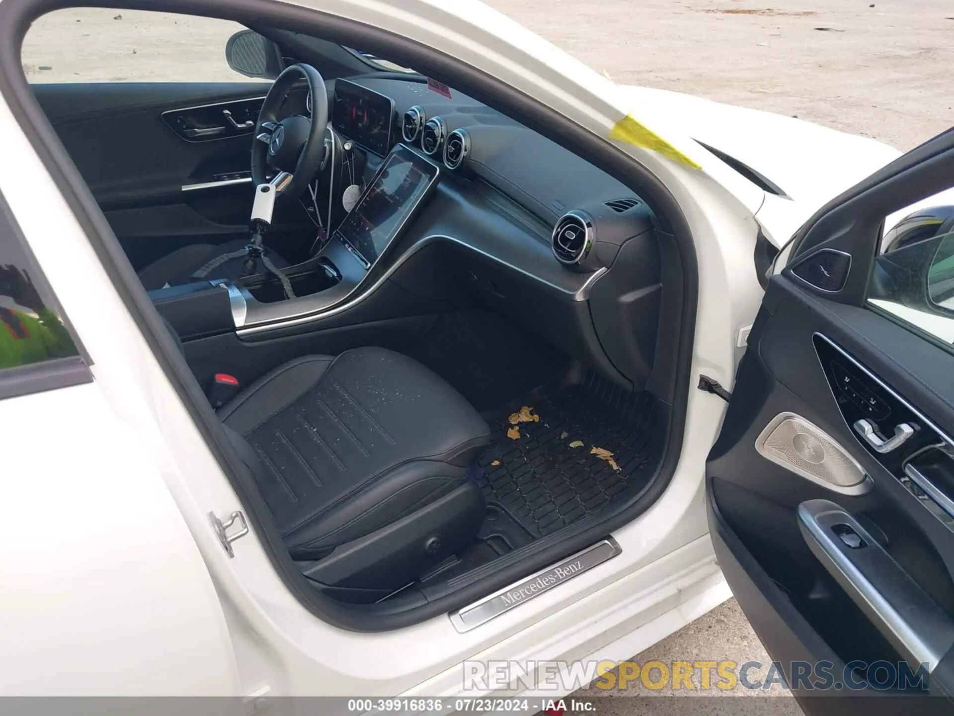 5 fotografías del automóvil dañado W1KAF4GB1RR181934 MERCEDES-BENZ C 300 2024