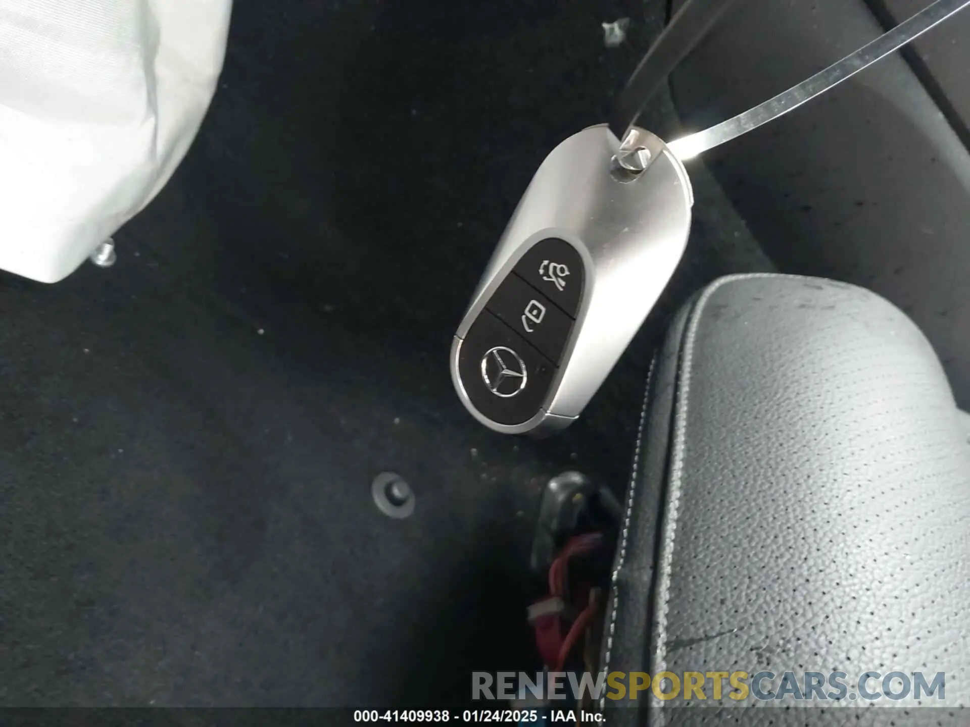 11 fotografías del automóvil dañado W1KAF4GB2RR227318 MERCEDES-BENZ C 300 2024