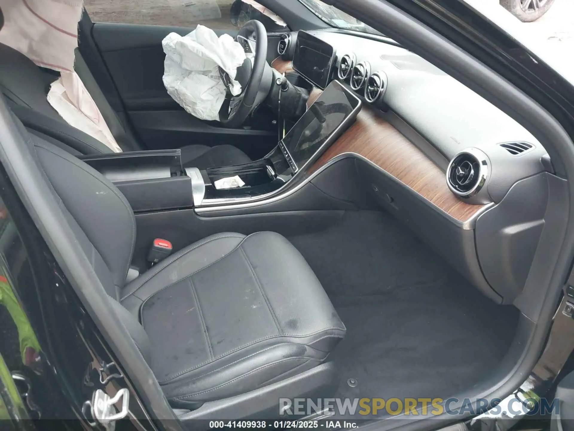 5 fotografías del automóvil dañado W1KAF4GB2RR227318 MERCEDES-BENZ C 300 2024