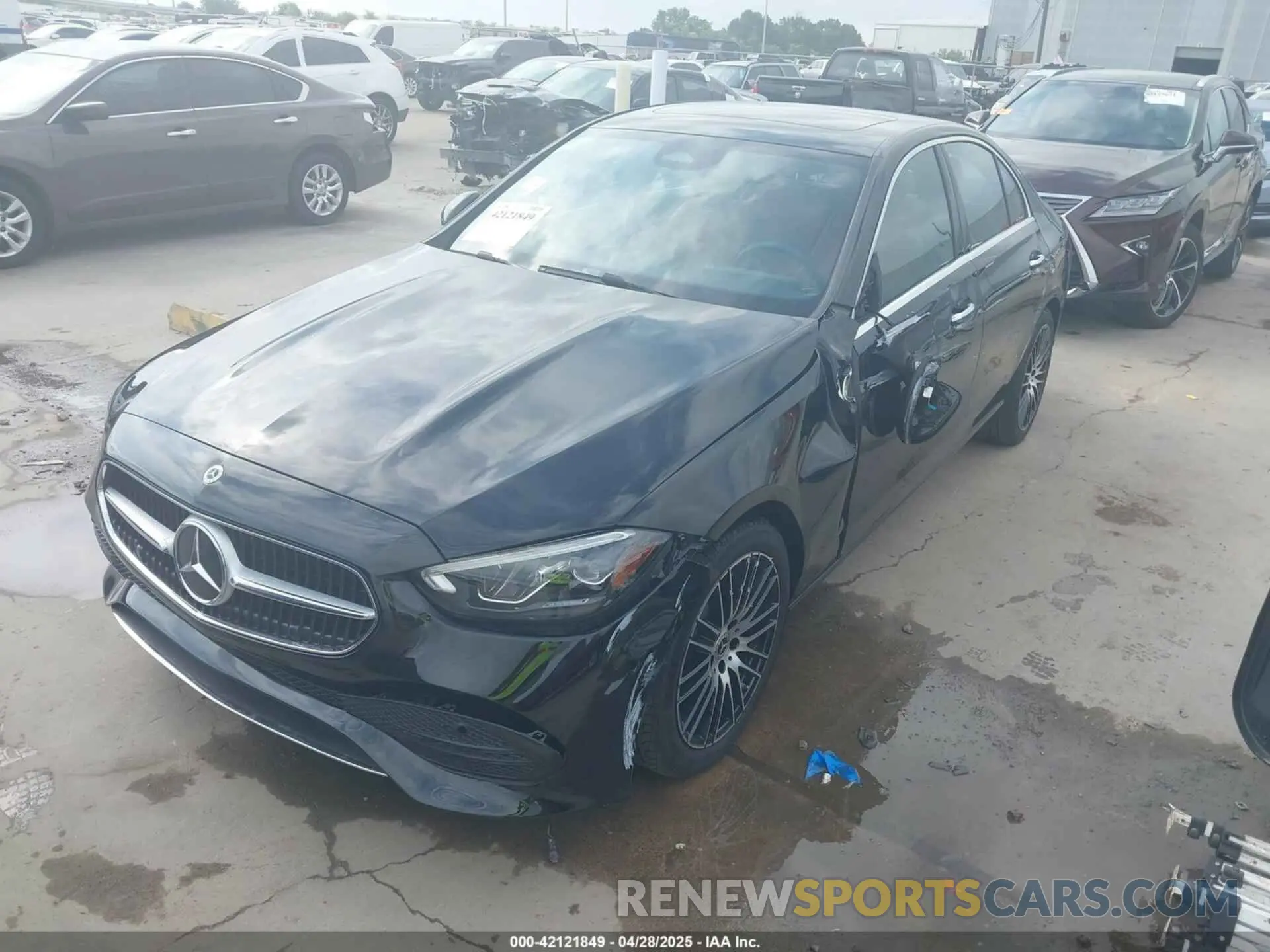 2 fotografías del automóvil dañado W1KAF4GB3RR235704 MERCEDES-BENZ C 300 2024