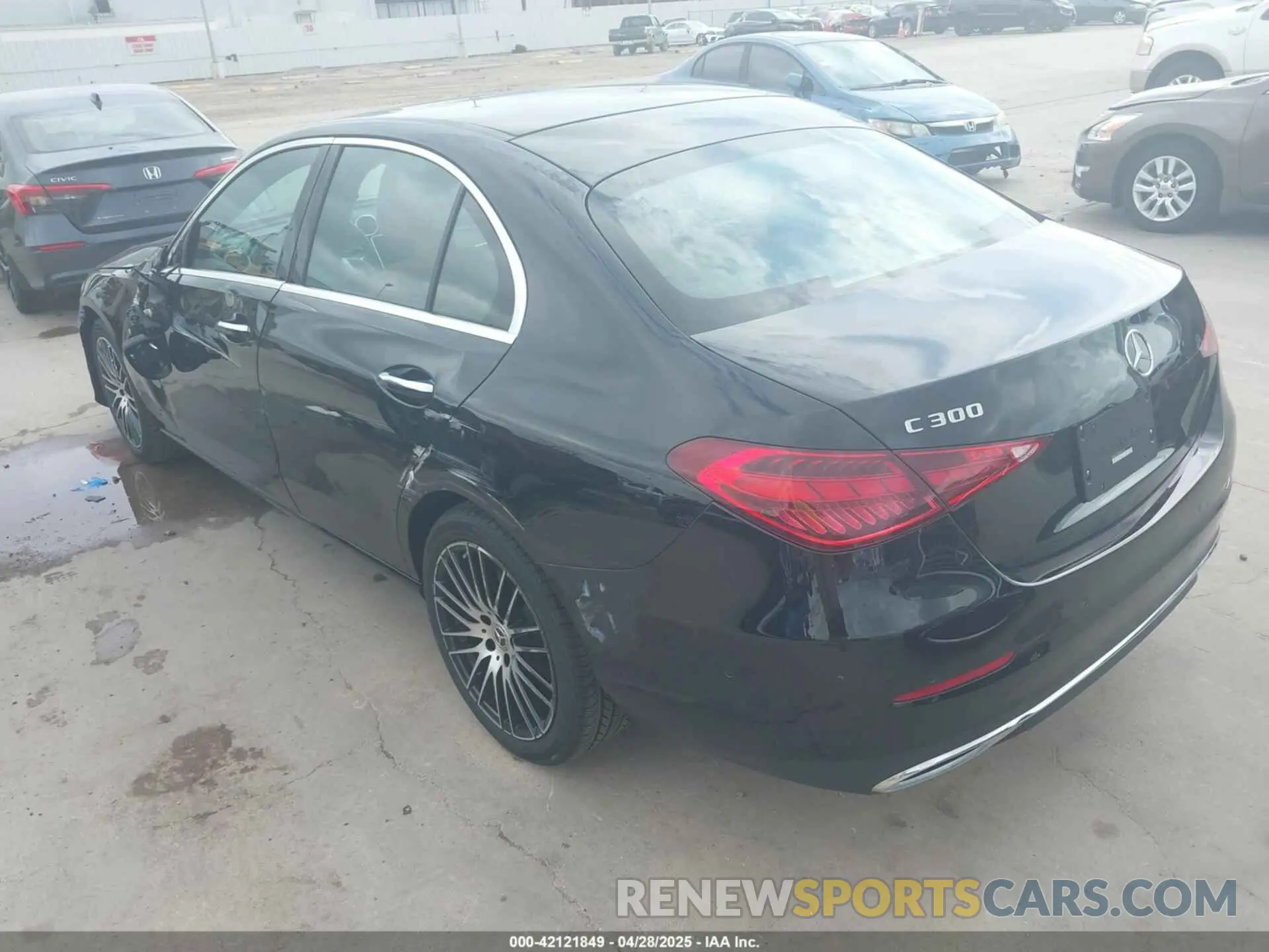 3 fotografías del automóvil dañado W1KAF4GB3RR235704 MERCEDES-BENZ C 300 2024