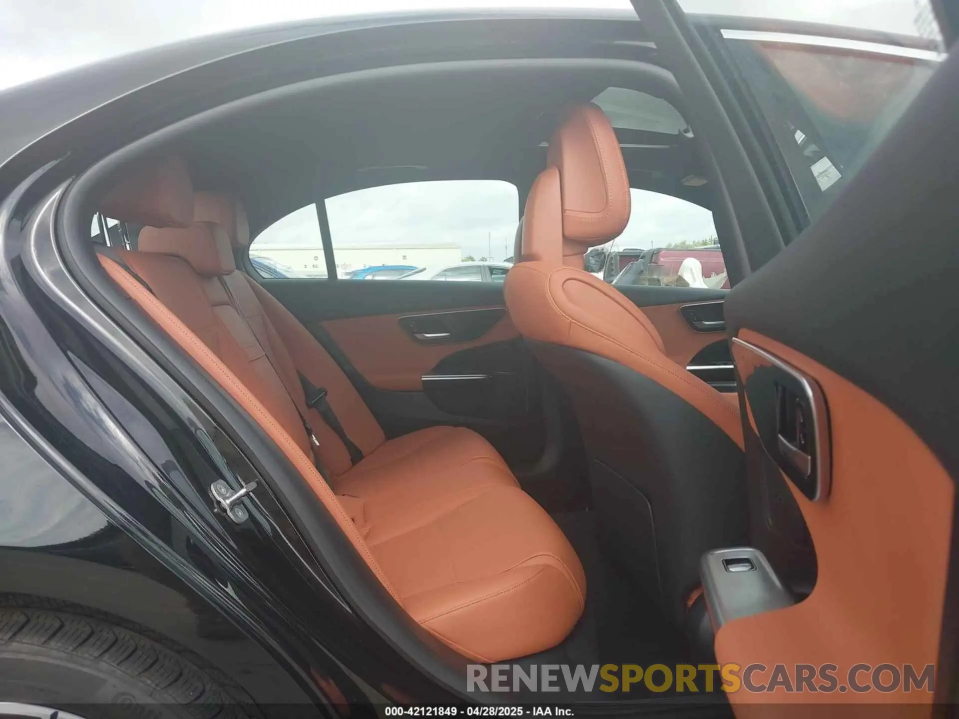 8 fotografías del automóvil dañado W1KAF4GB3RR235704 MERCEDES-BENZ C 300 2024