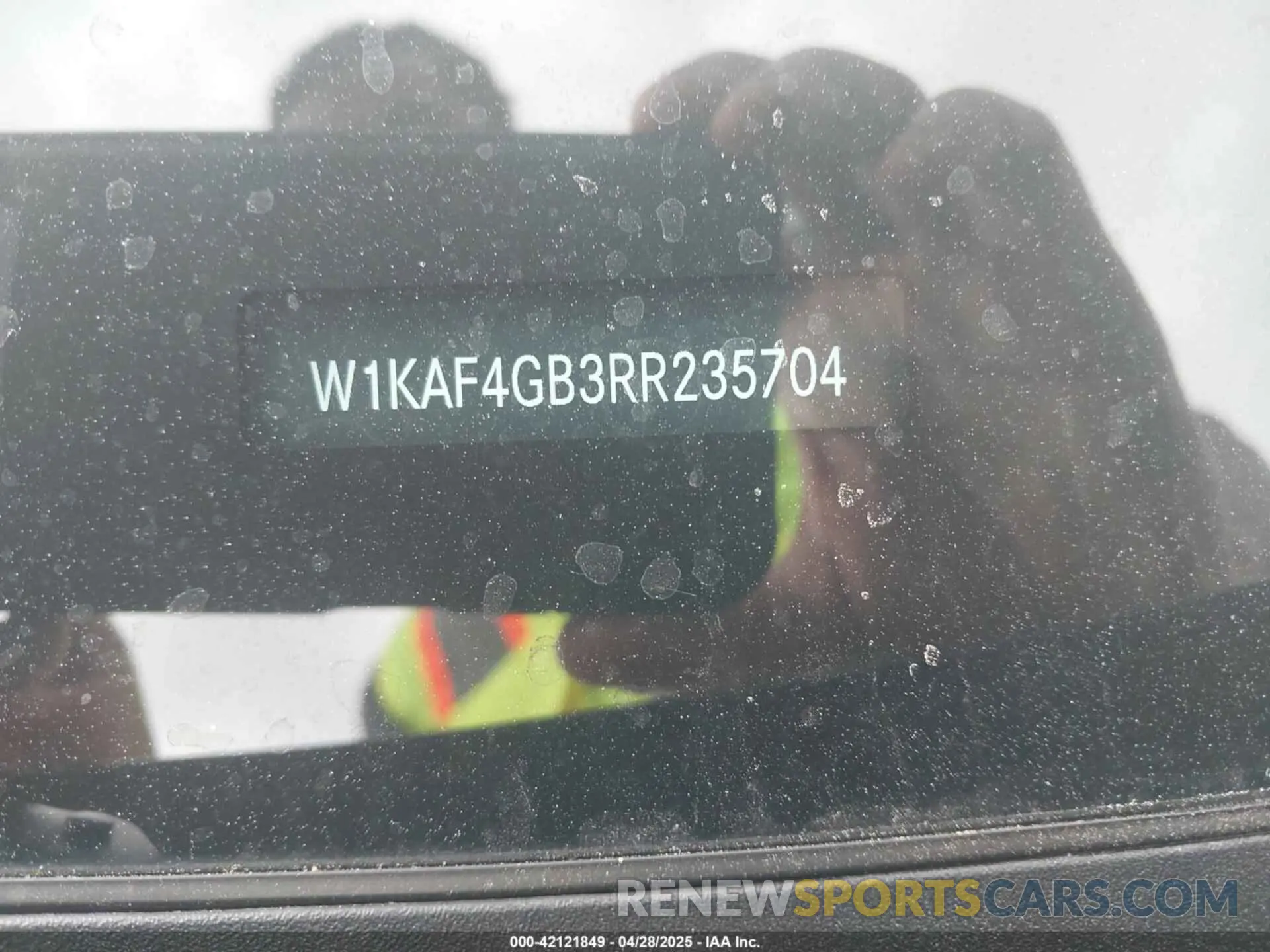 9 fotografías del automóvil dañado W1KAF4GB3RR235704 MERCEDES-BENZ C 300 2024