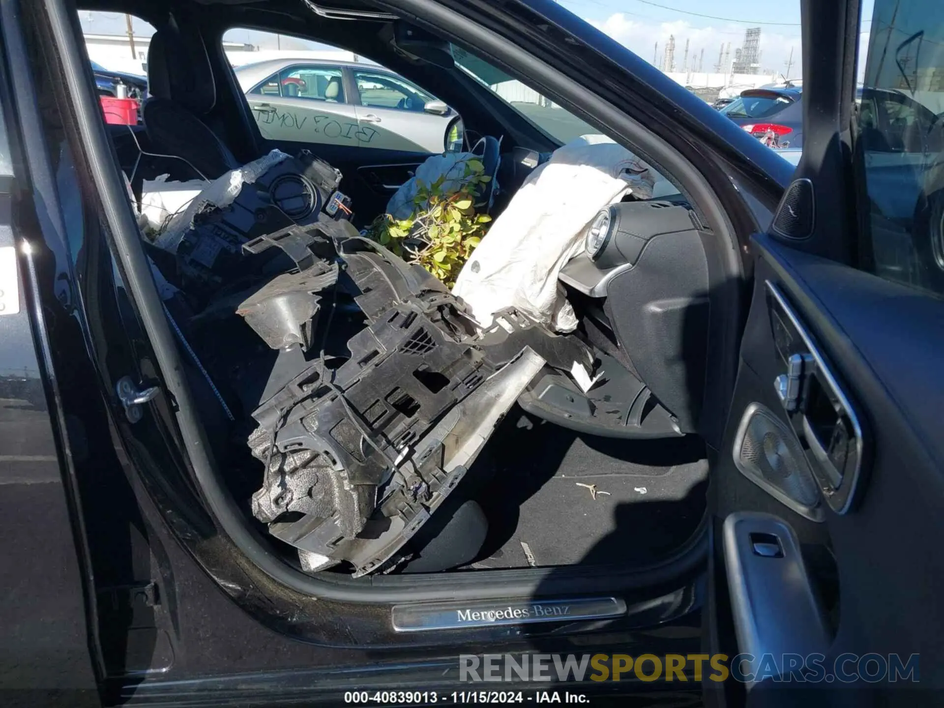 5 fotografías del automóvil dañado W1KAF4GB4RR215932 MERCEDES-BENZ C 300 2024