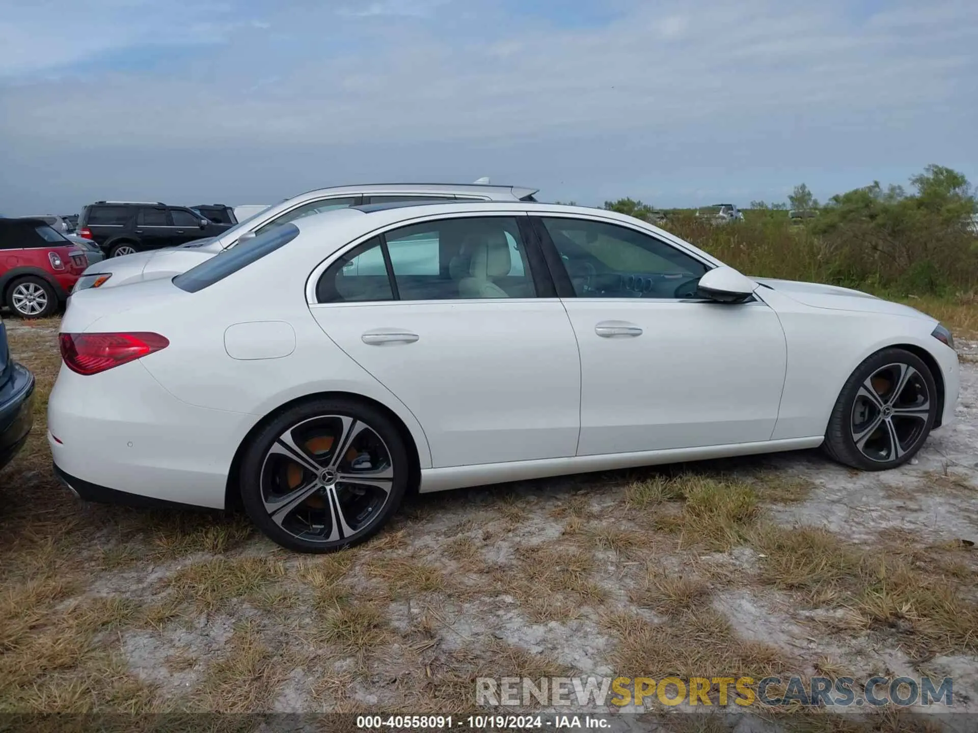 14 fotografías del automóvil dañado W1KAF4GB6RR175773 MERCEDES-BENZ C 300 2024