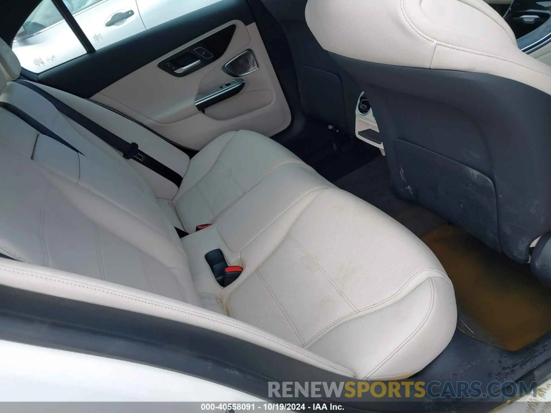 8 fotografías del automóvil dañado W1KAF4GB6RR175773 MERCEDES-BENZ C 300 2024