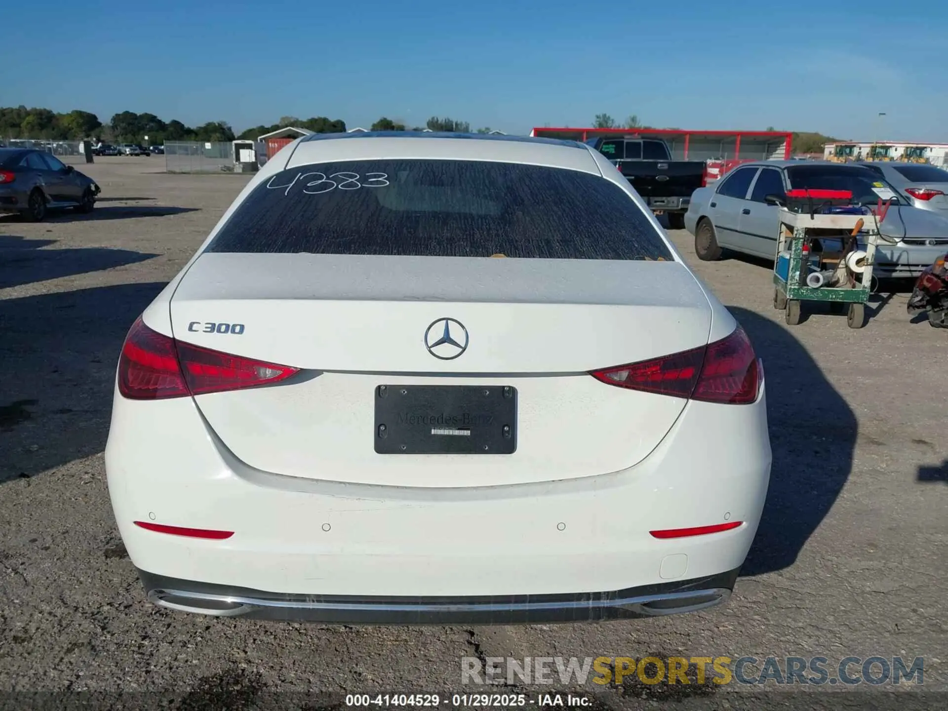 17 fotografías del automóvil dañado W1KAF4GB7RR228867 MERCEDES-BENZ C 300 2024