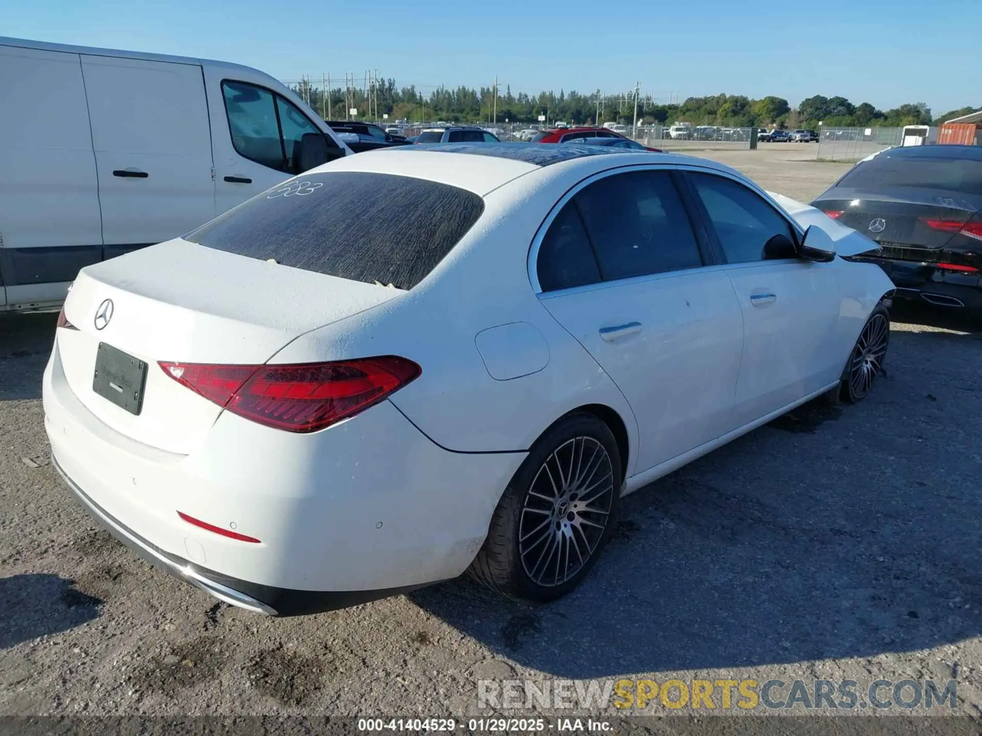 4 fotografías del automóvil dañado W1KAF4GB7RR228867 MERCEDES-BENZ C 300 2024
