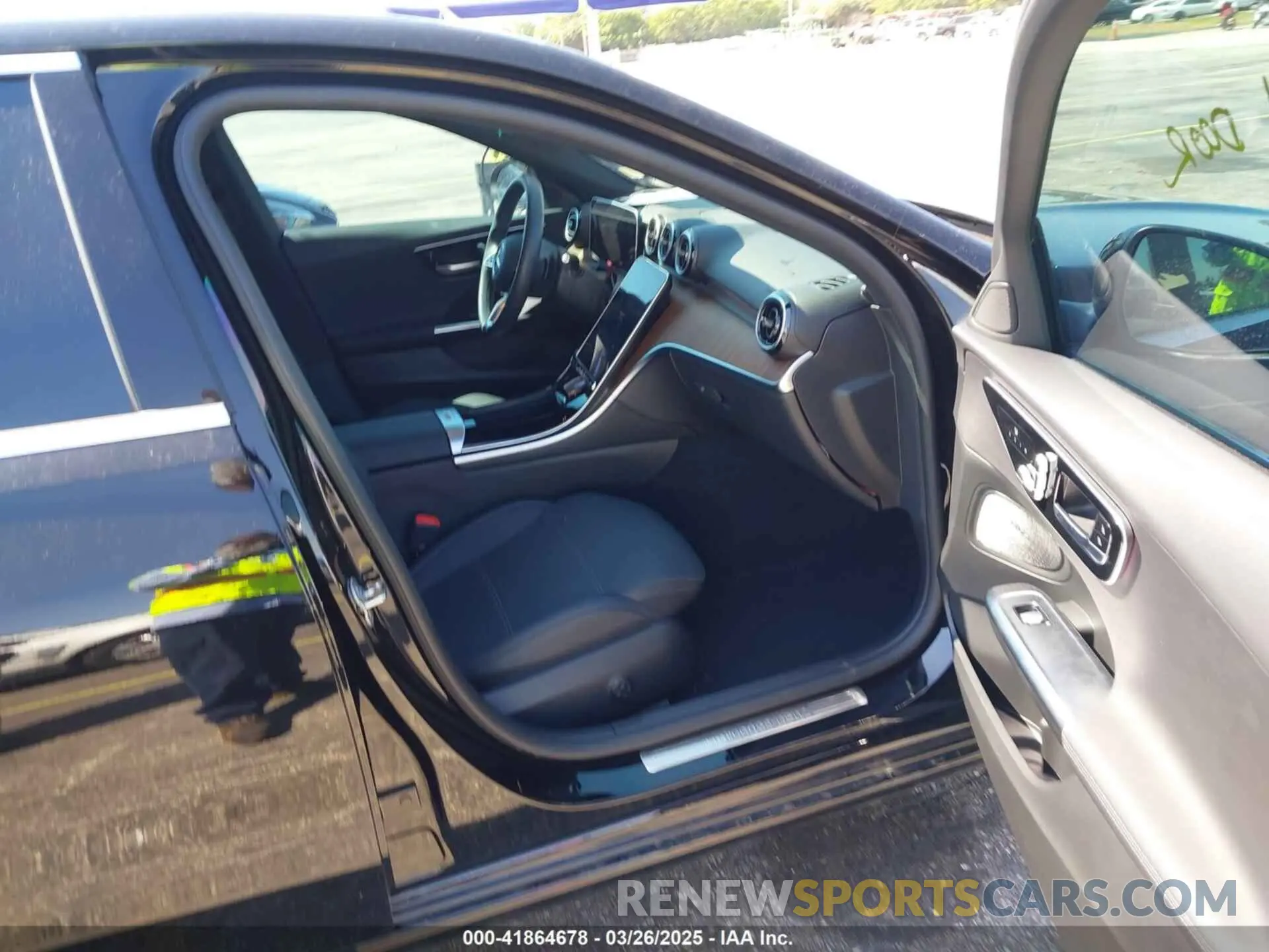 5 fotografías del automóvil dañado W1KAF4GB8RR219658 MERCEDES-BENZ C 300 2024