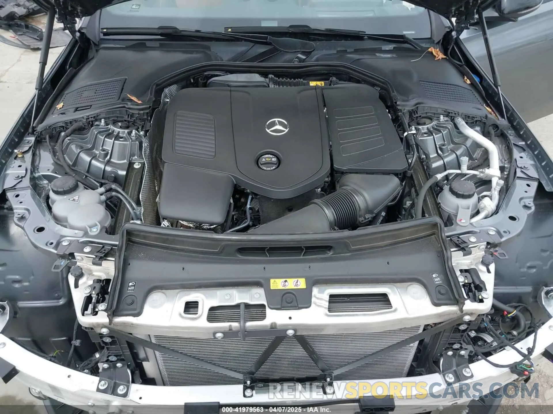 10 fotografías del automóvil dañado W1KAF4GB9RR212086 MERCEDES-BENZ C 300 2024