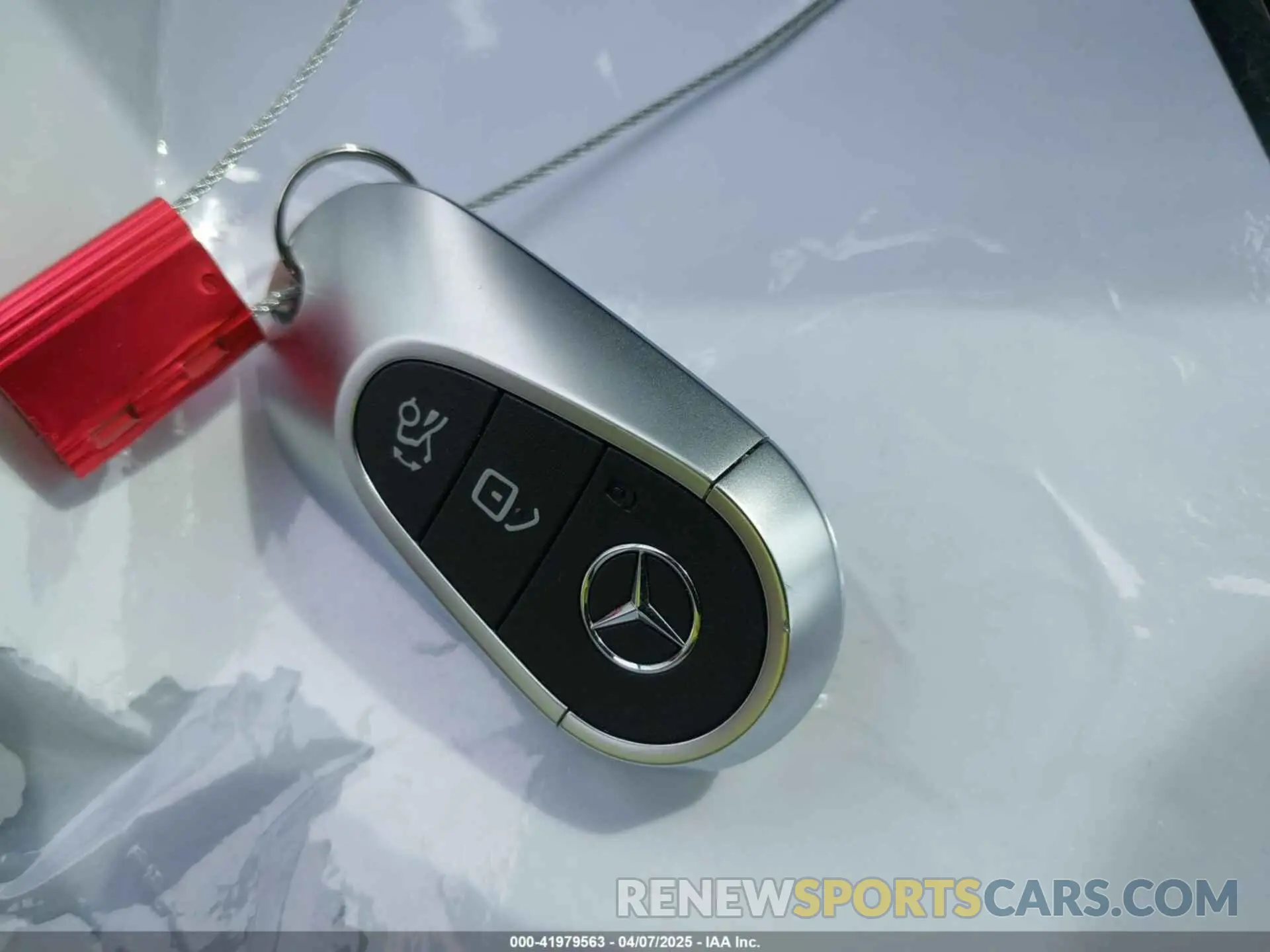11 fotografías del automóvil dañado W1KAF4GB9RR212086 MERCEDES-BENZ C 300 2024