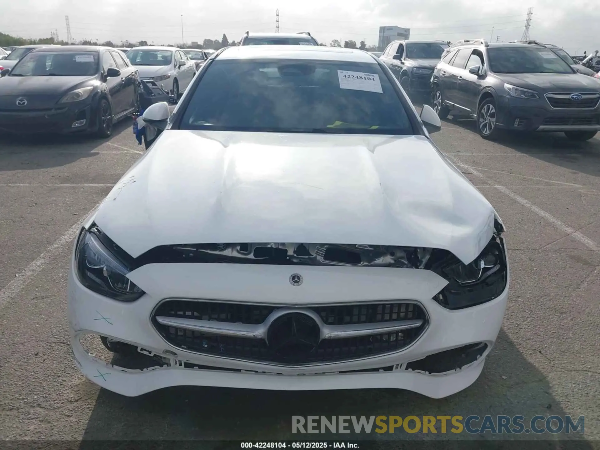 12 fotografías del automóvil dañado W1KAF4GB9RR237814 MERCEDES-BENZ C 300 2024