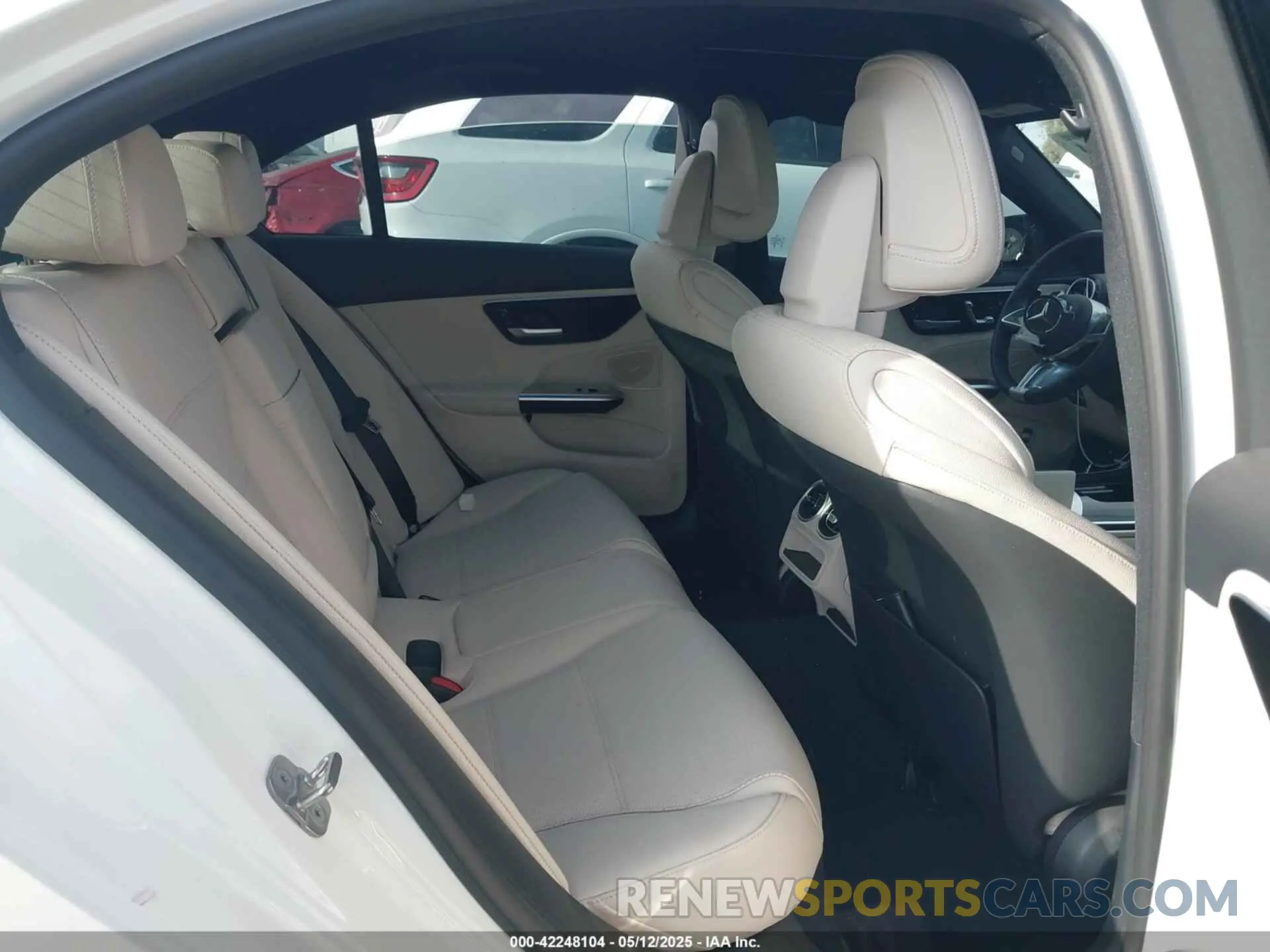 8 fotografías del automóvil dañado W1KAF4GB9RR237814 MERCEDES-BENZ C 300 2024
