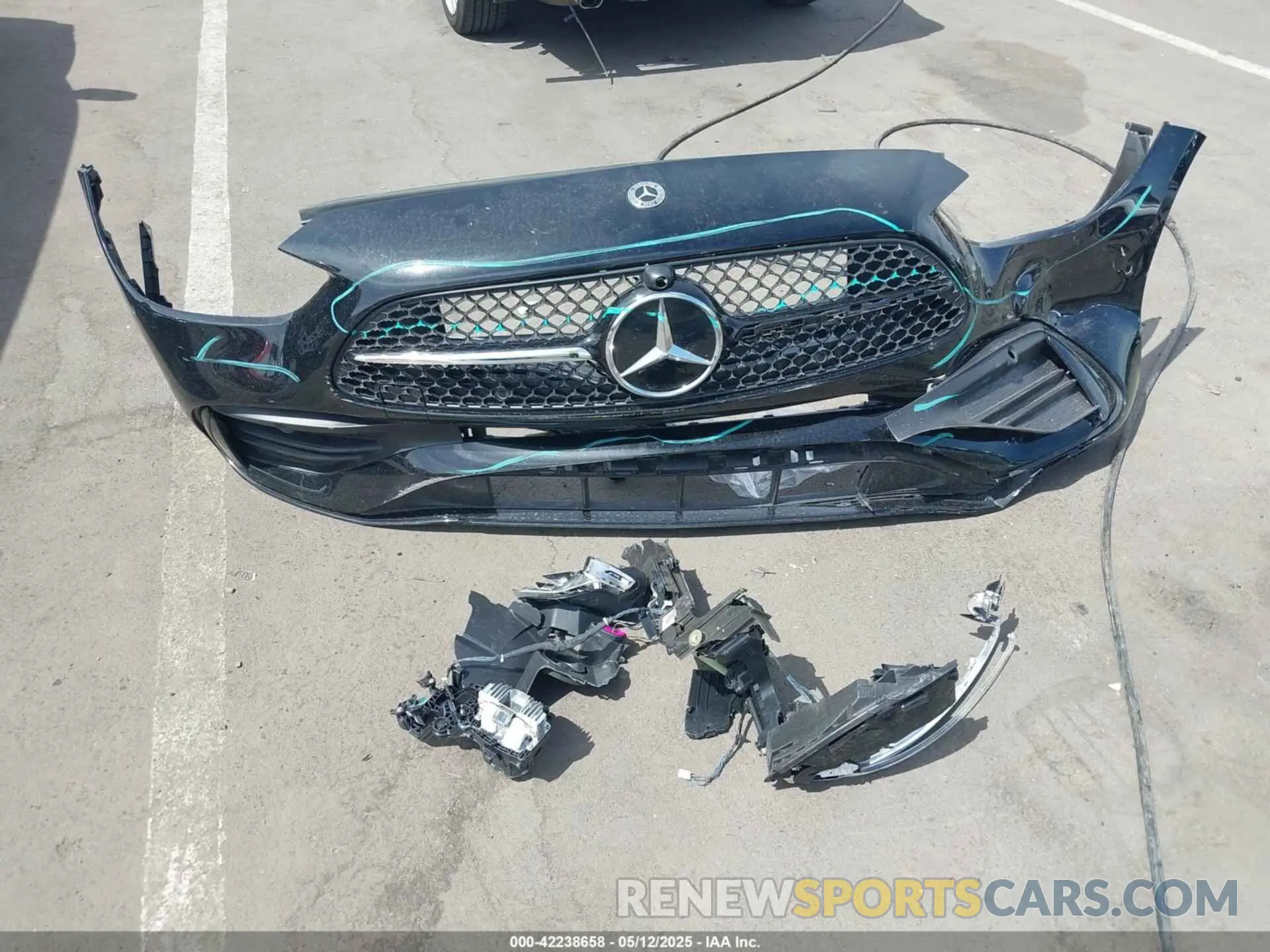 12 fotografías del automóvil dañado W1KAF4GBXRR208466 MERCEDES-BENZ C 300 2024