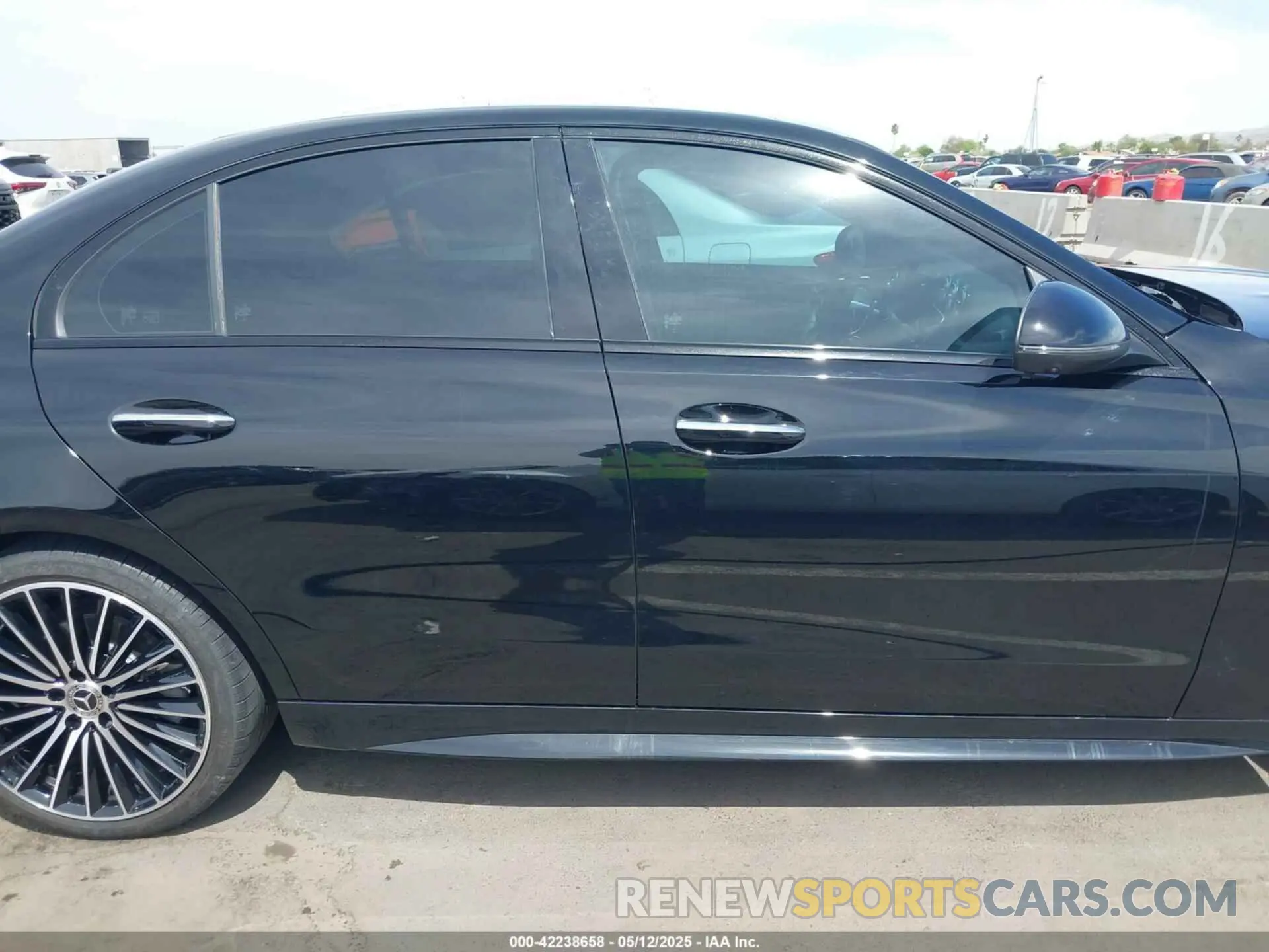 14 fotografías del automóvil dañado W1KAF4GBXRR208466 MERCEDES-BENZ C 300 2024