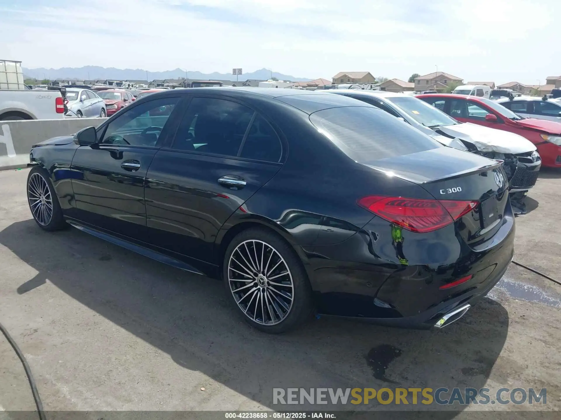 3 fotografías del automóvil dañado W1KAF4GBXRR208466 MERCEDES-BENZ C 300 2024
