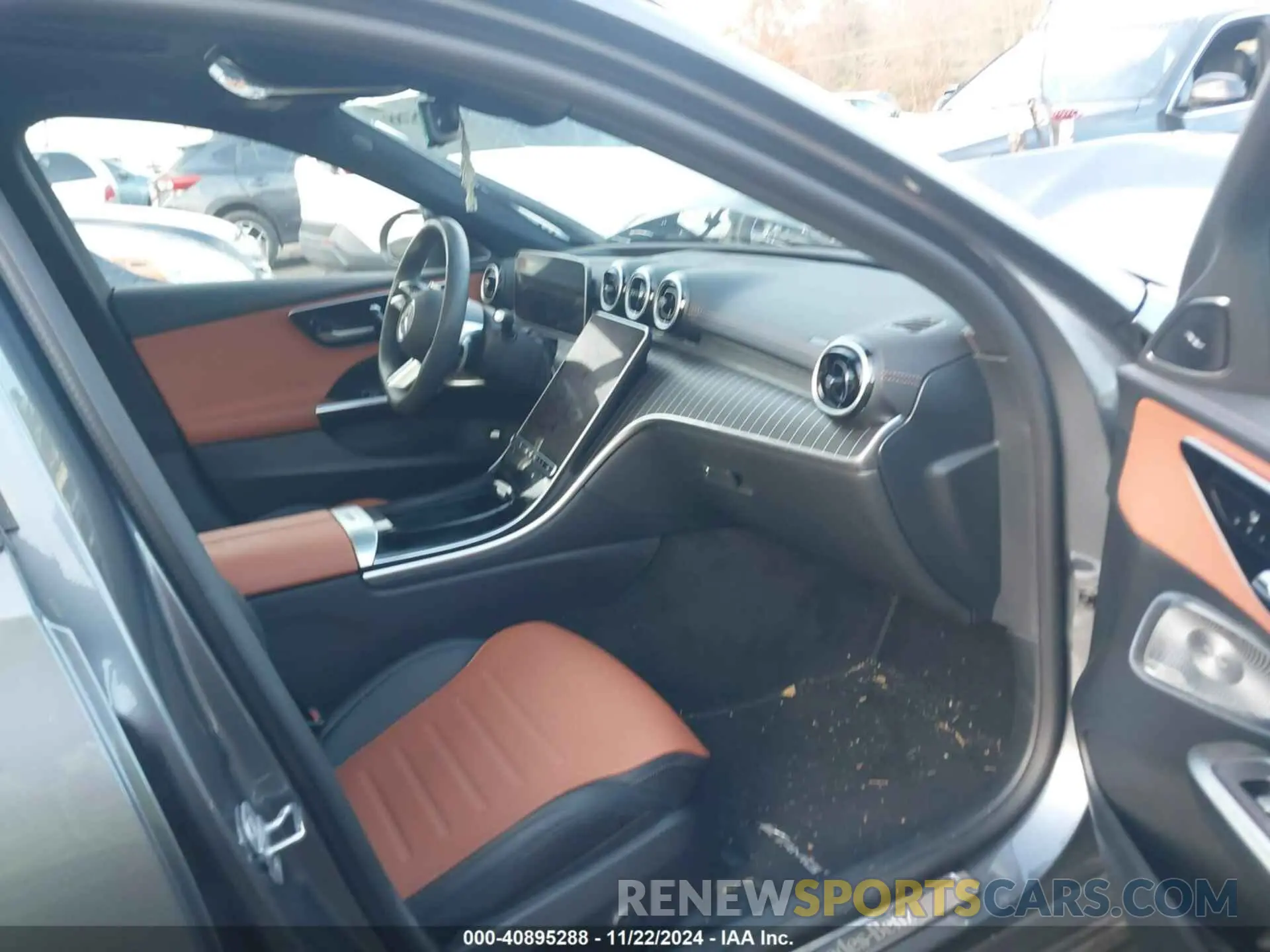 5 fotografías del automóvil dañado W1KAF4HB0RR183009 MERCEDES-BENZ C 300 2024