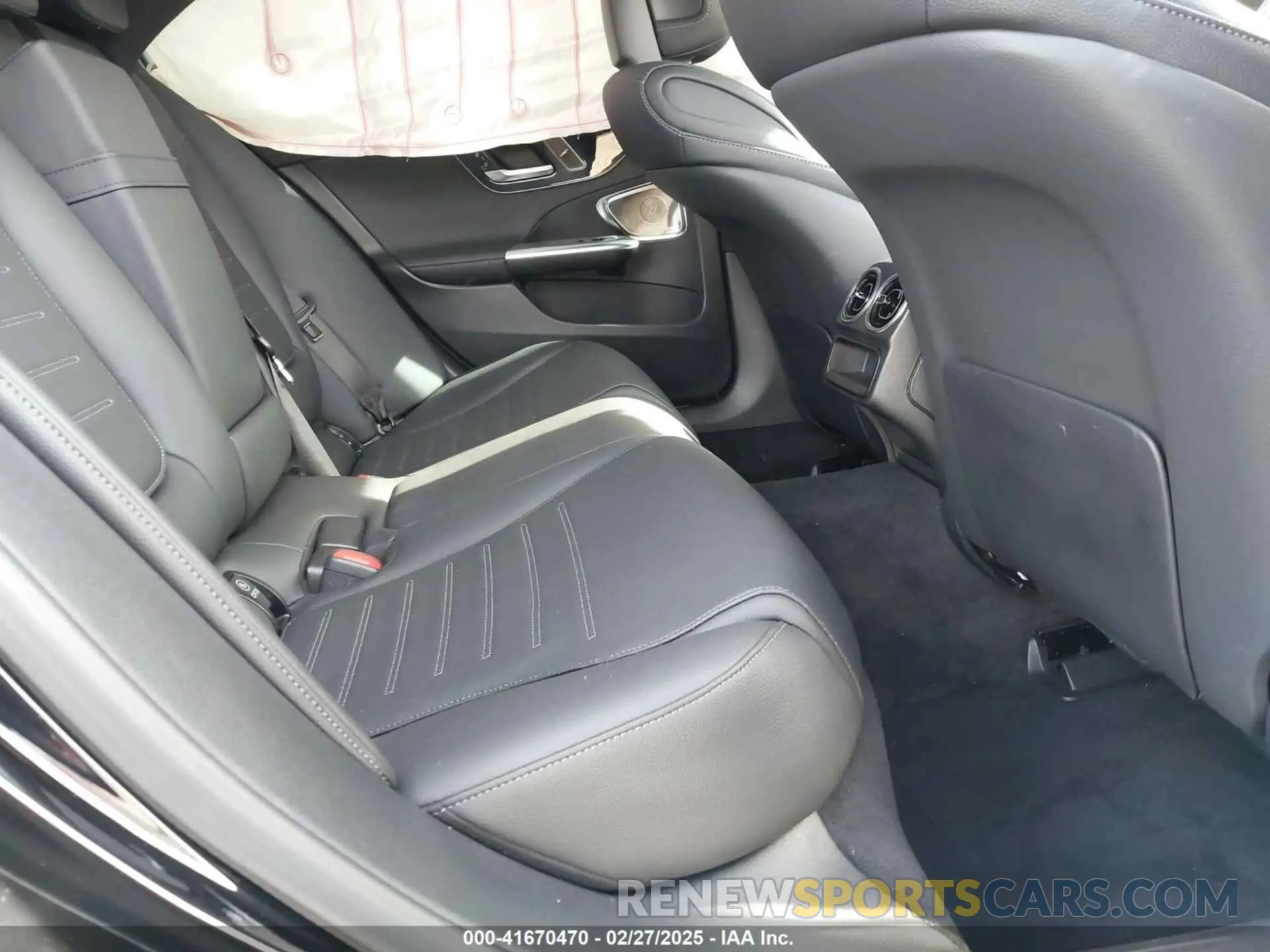 8 fotografías del automóvil dañado W1KAF4HB2RR190933 MERCEDES-BENZ C 300 2024