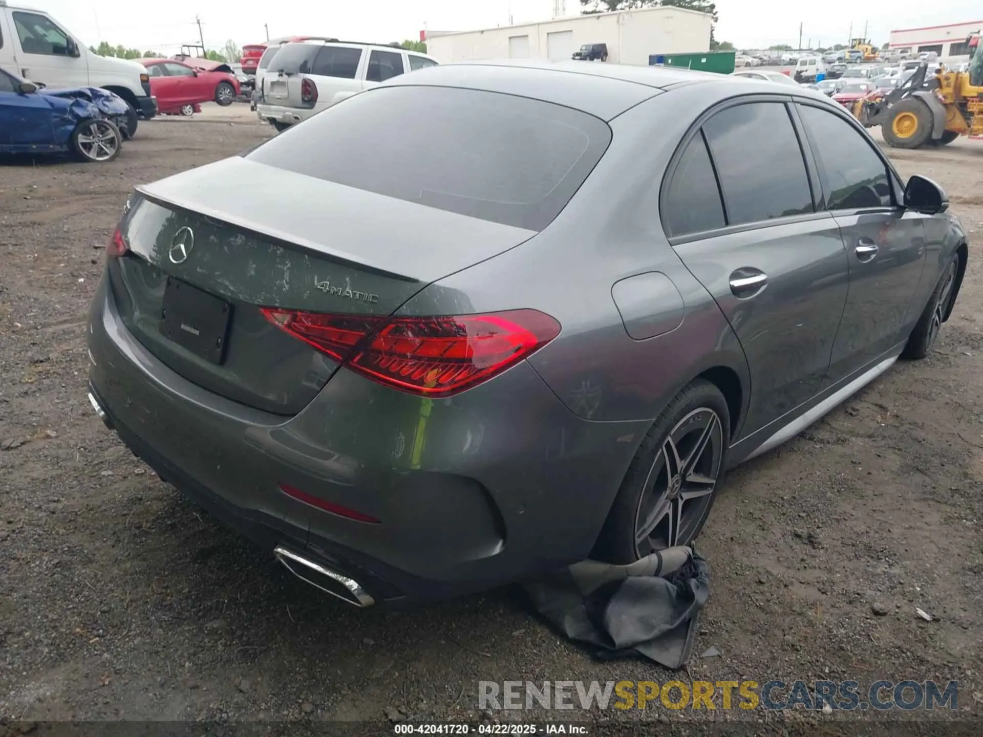 4 fotografías del automóvil dañado W1KAF4HB2RR204880 MERCEDES-BENZ C 300 2024