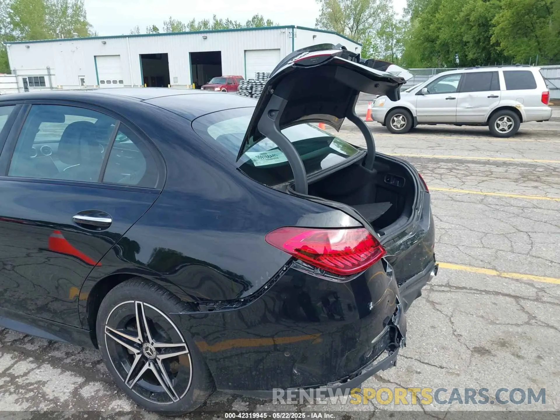 6 fotografías del automóvil dañado W1KAF4HB3RR212857 MERCEDES-BENZ C 300 2024