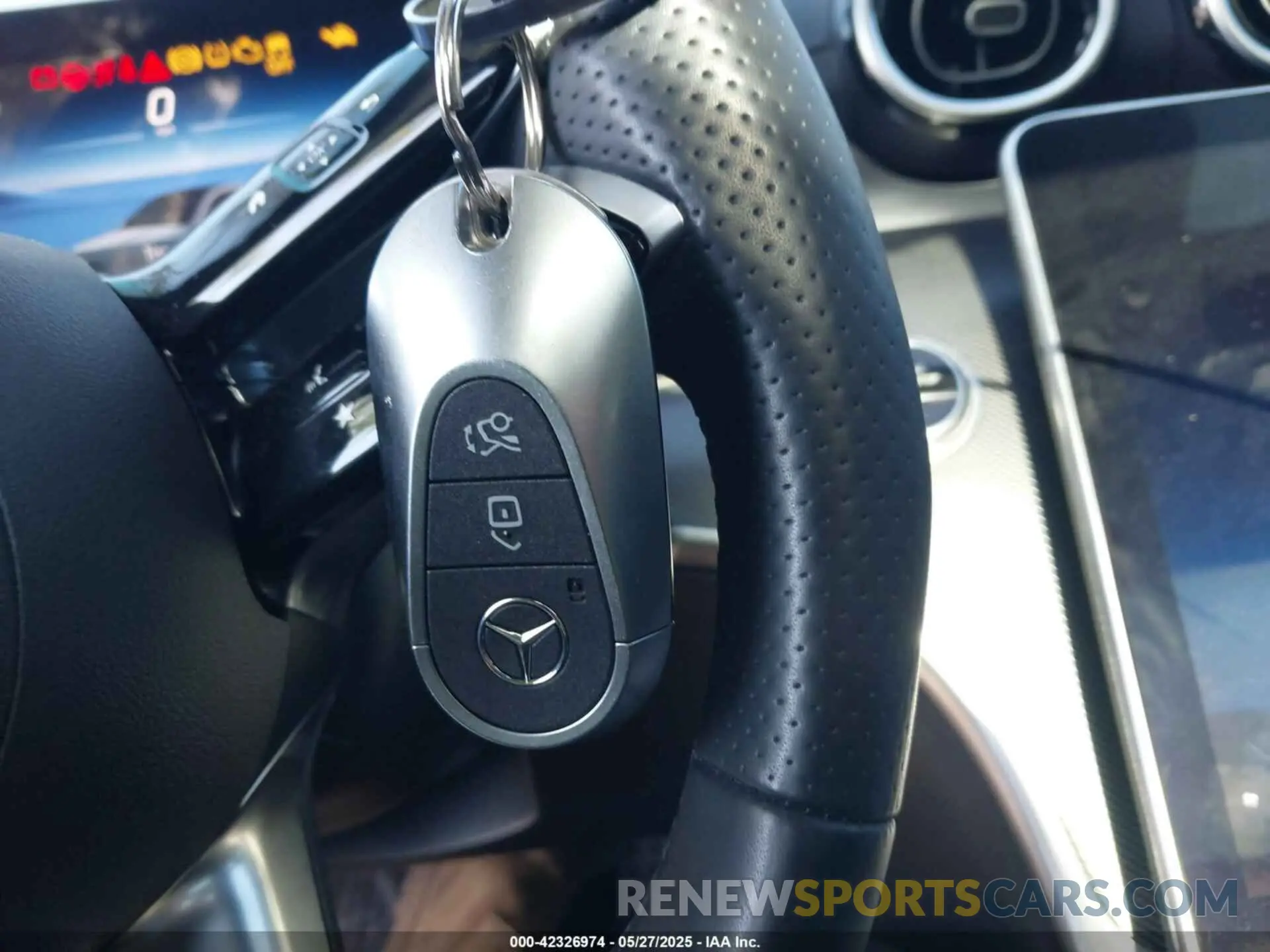 11 fotografías del automóvil dañado W1KAF4HB3RR224930 MERCEDES-BENZ C 300 2024