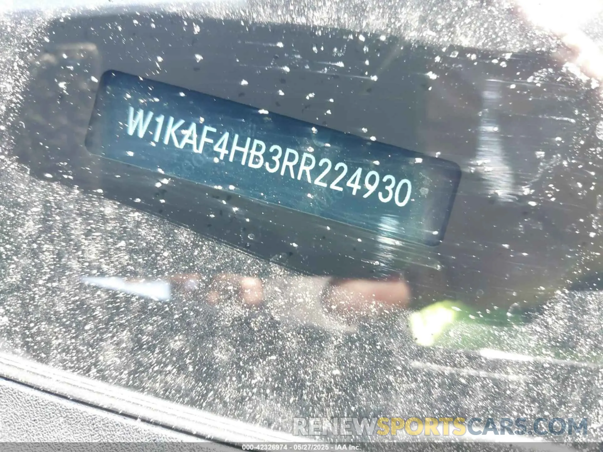 17 fotografías del automóvil dañado W1KAF4HB3RR224930 MERCEDES-BENZ C 300 2024