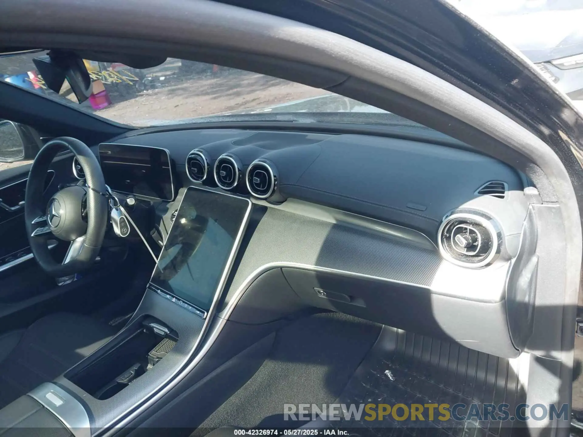 5 fotografías del automóvil dañado W1KAF4HB3RR224930 MERCEDES-BENZ C 300 2024