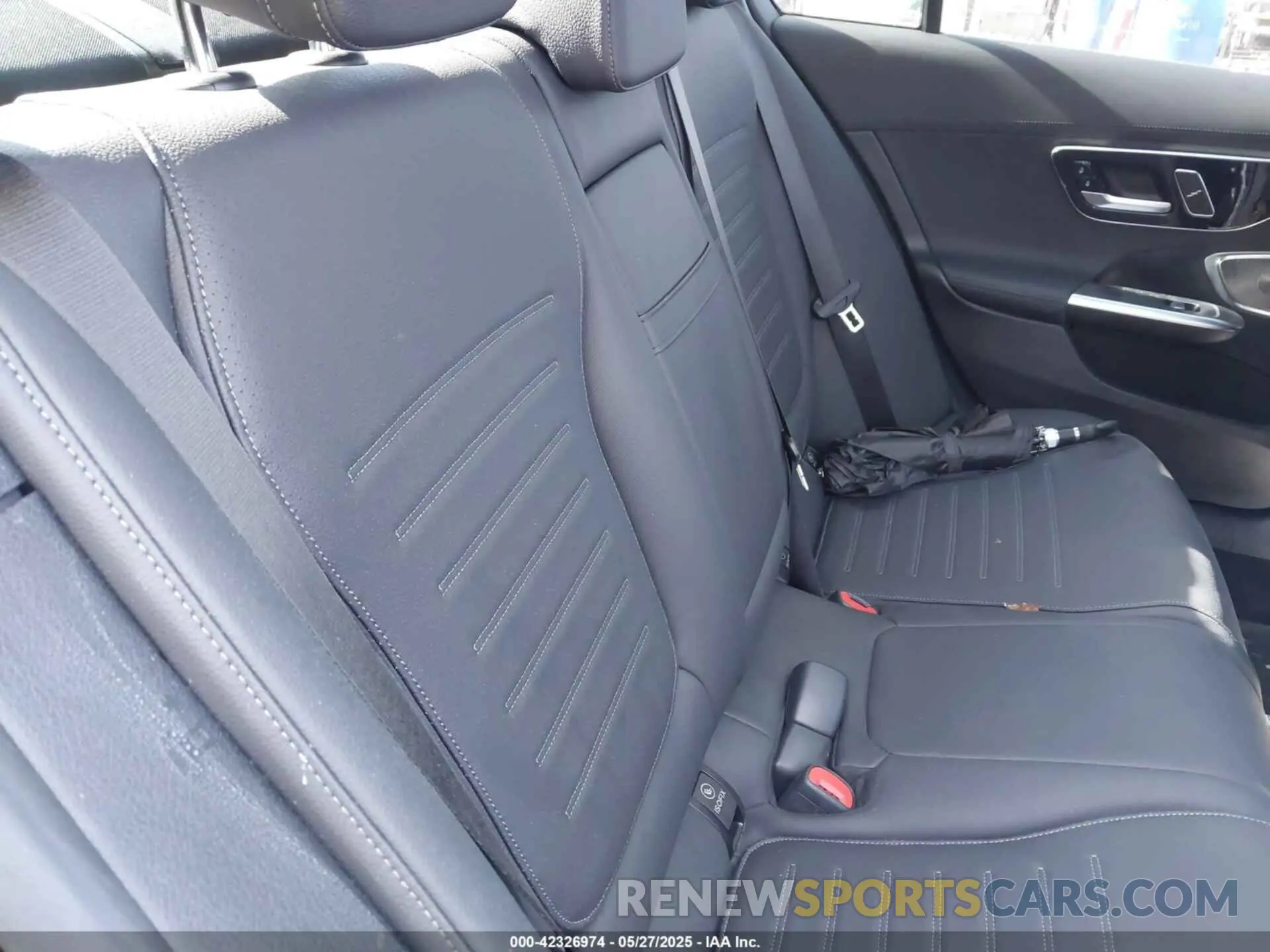 8 fotografías del automóvil dañado W1KAF4HB3RR224930 MERCEDES-BENZ C 300 2024
