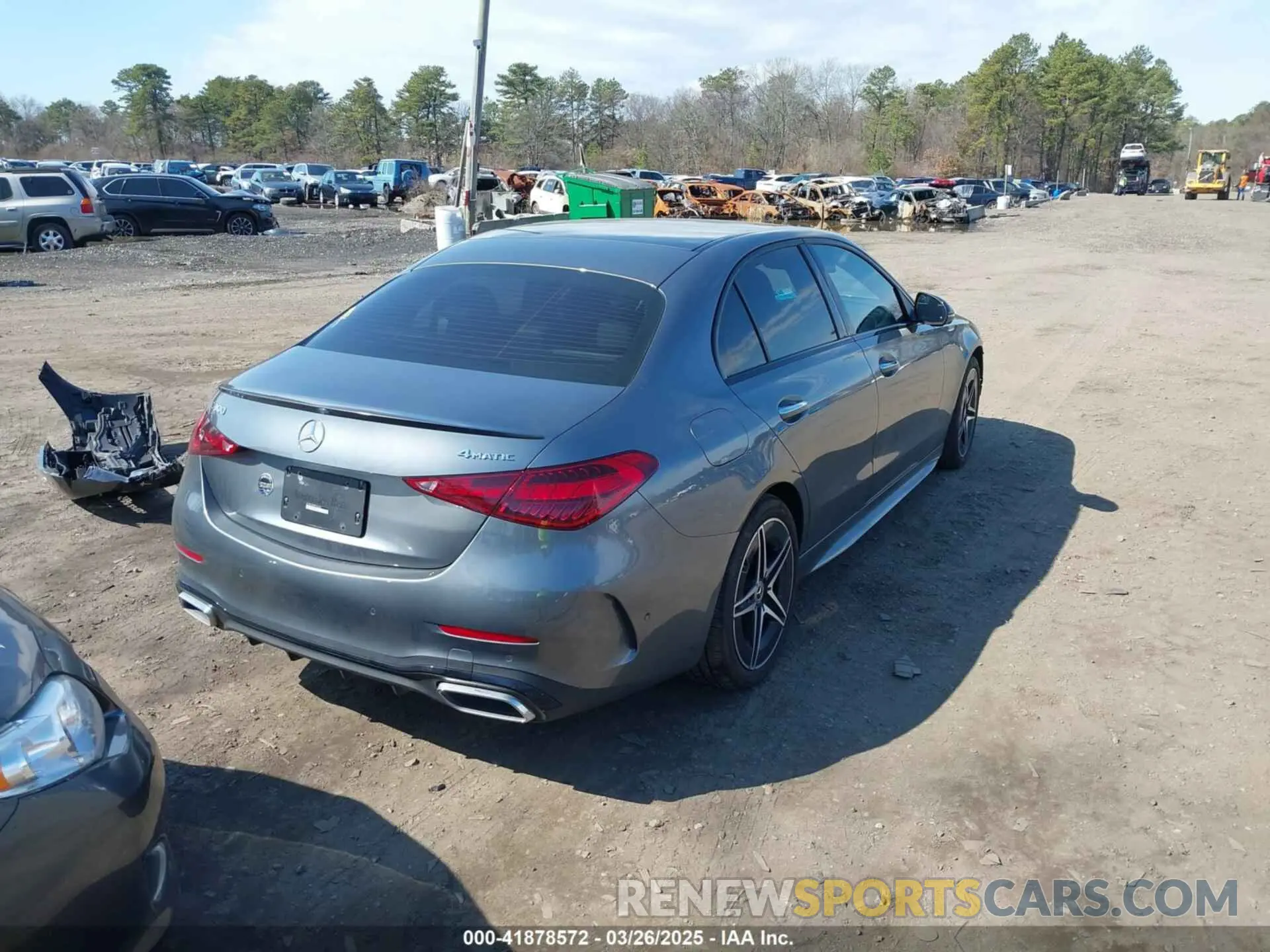 4 fotografías del automóvil dañado W1KAF4HB4RR160476 MERCEDES-BENZ C 300 2024