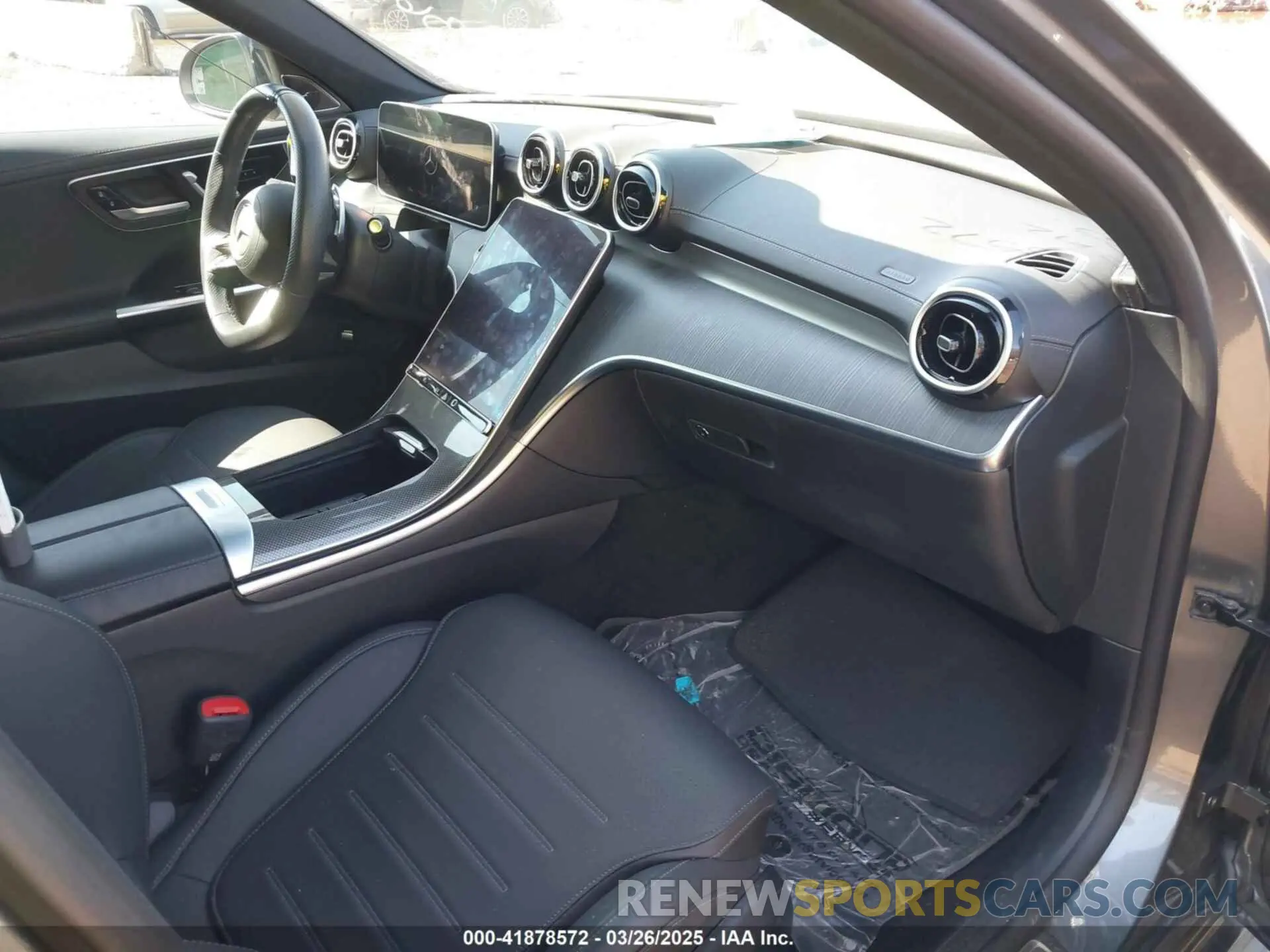 5 fotografías del automóvil dañado W1KAF4HB4RR160476 MERCEDES-BENZ C 300 2024