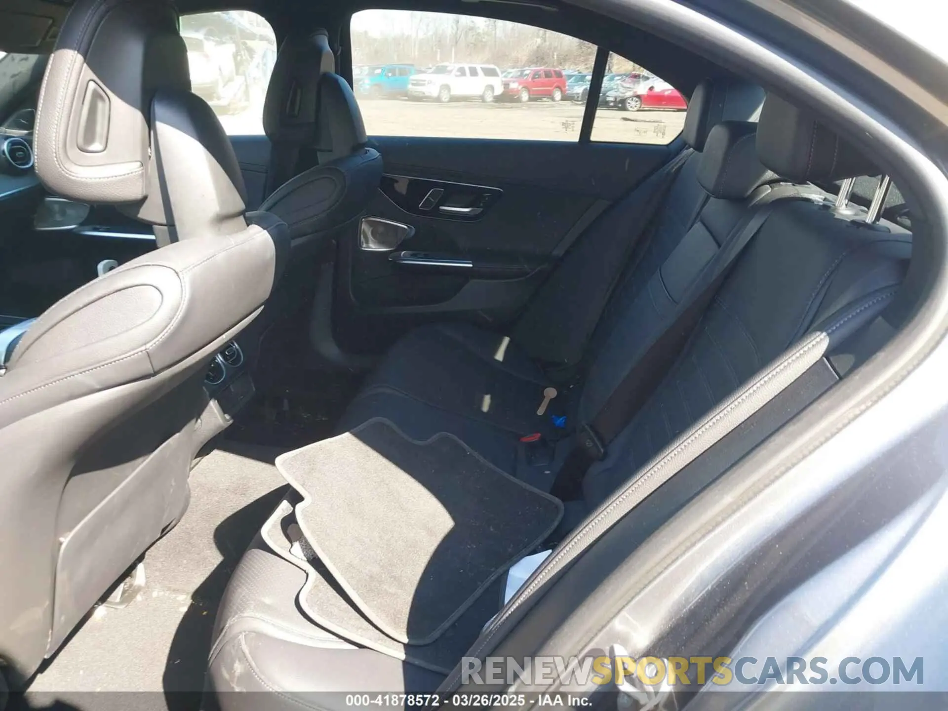 8 fotografías del automóvil dañado W1KAF4HB4RR160476 MERCEDES-BENZ C 300 2024