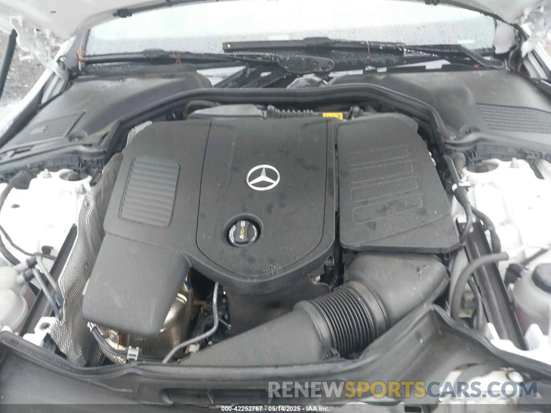 10 fotografías del automóvil dañado W1KAF4HB5RR183782 MERCEDES-BENZ C 300 2024