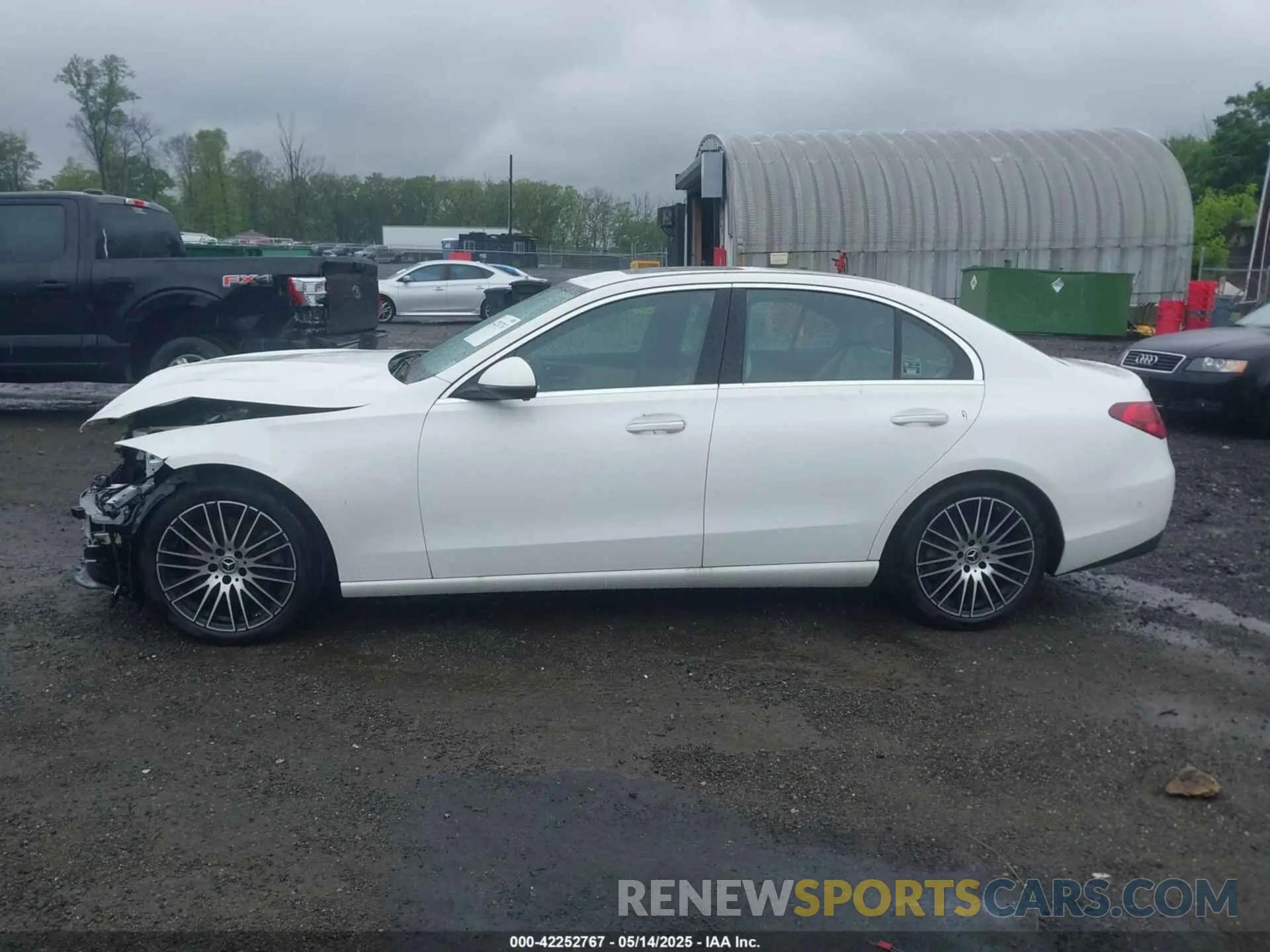 14 fotografías del automóvil dañado W1KAF4HB5RR183782 MERCEDES-BENZ C 300 2024