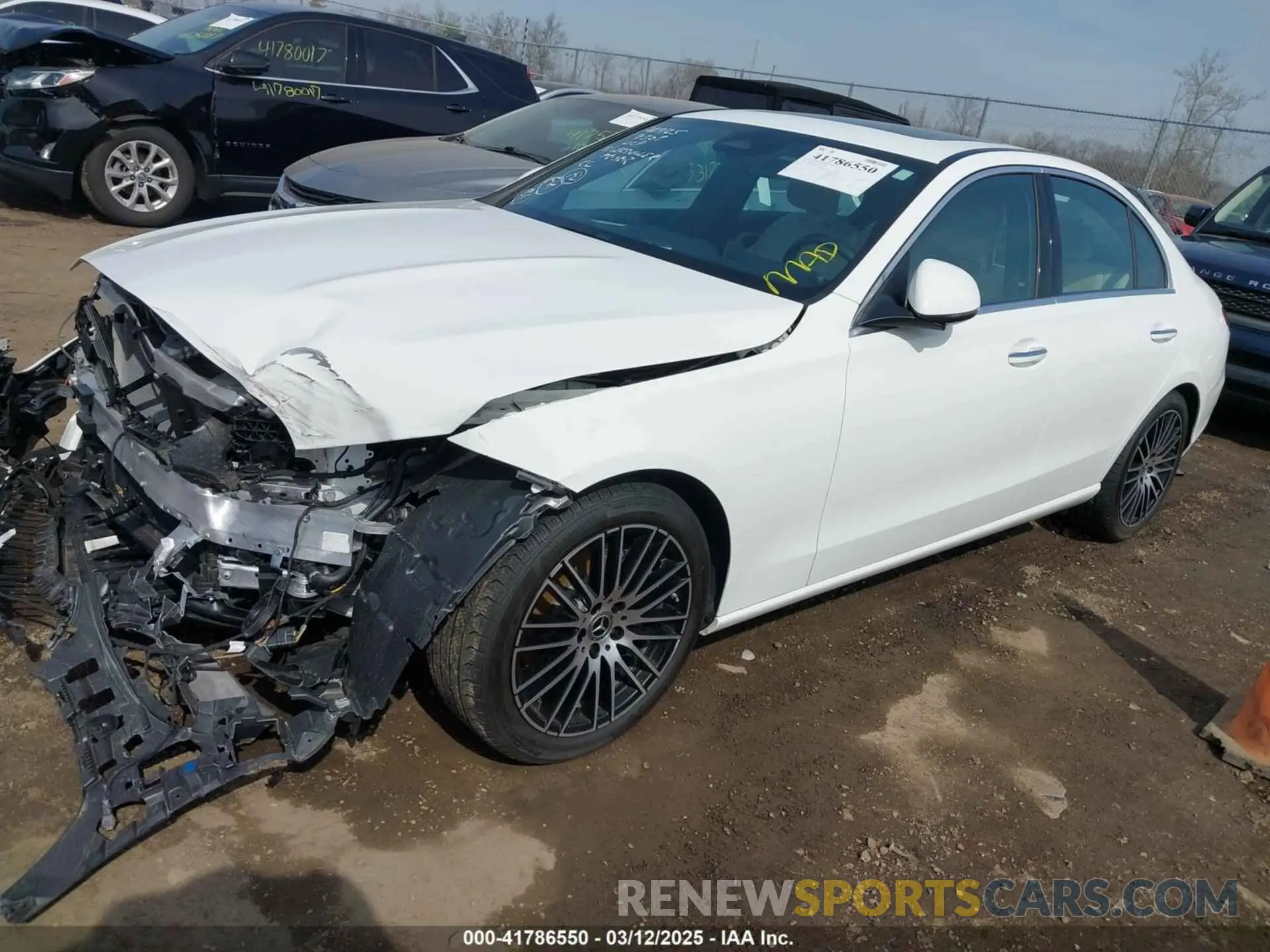 2 fotografías del automóvil dañado W1KAF4HB6RR160723 MERCEDES-BENZ C 300 2024