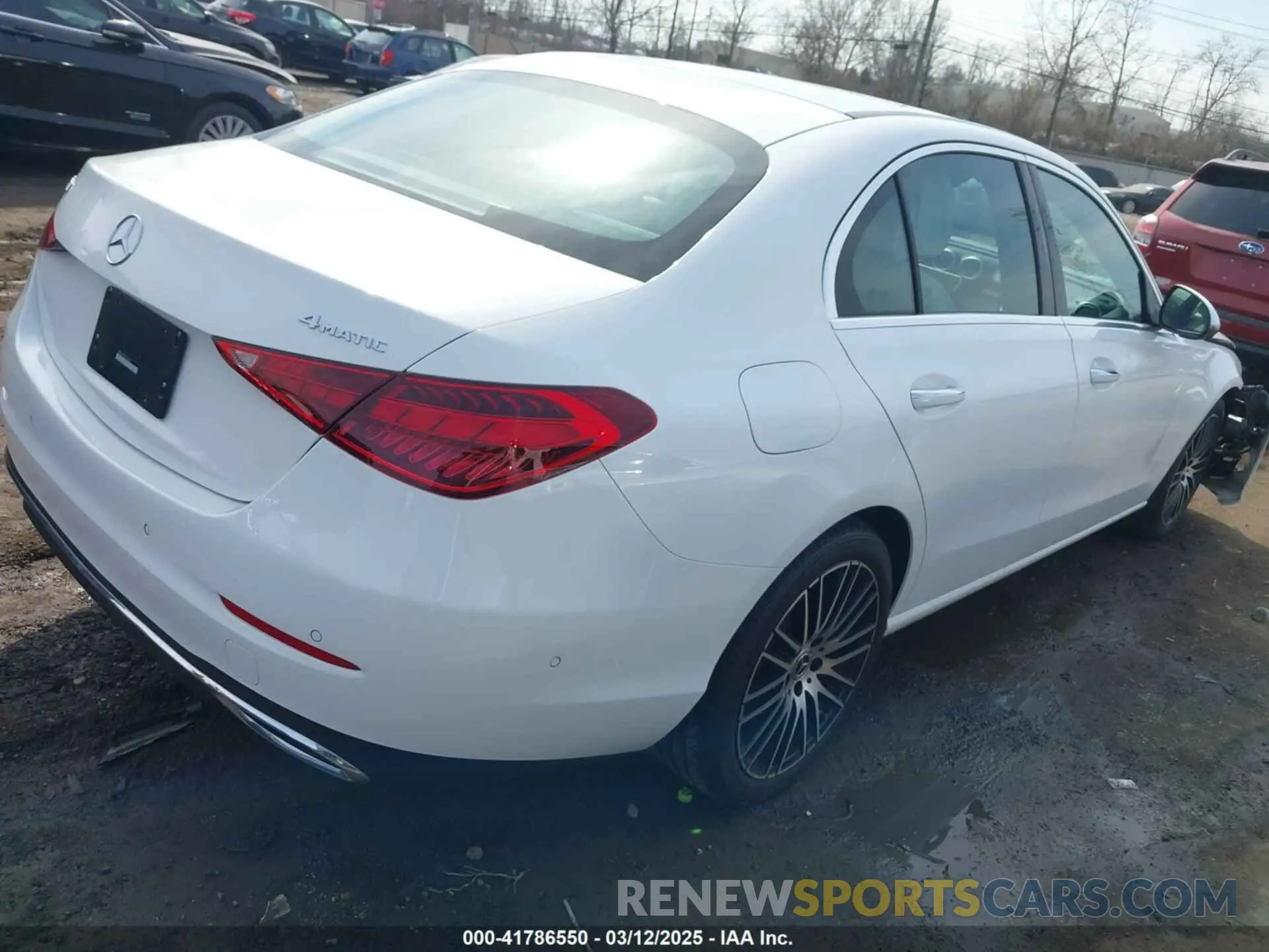 4 fotografías del automóvil dañado W1KAF4HB6RR160723 MERCEDES-BENZ C 300 2024