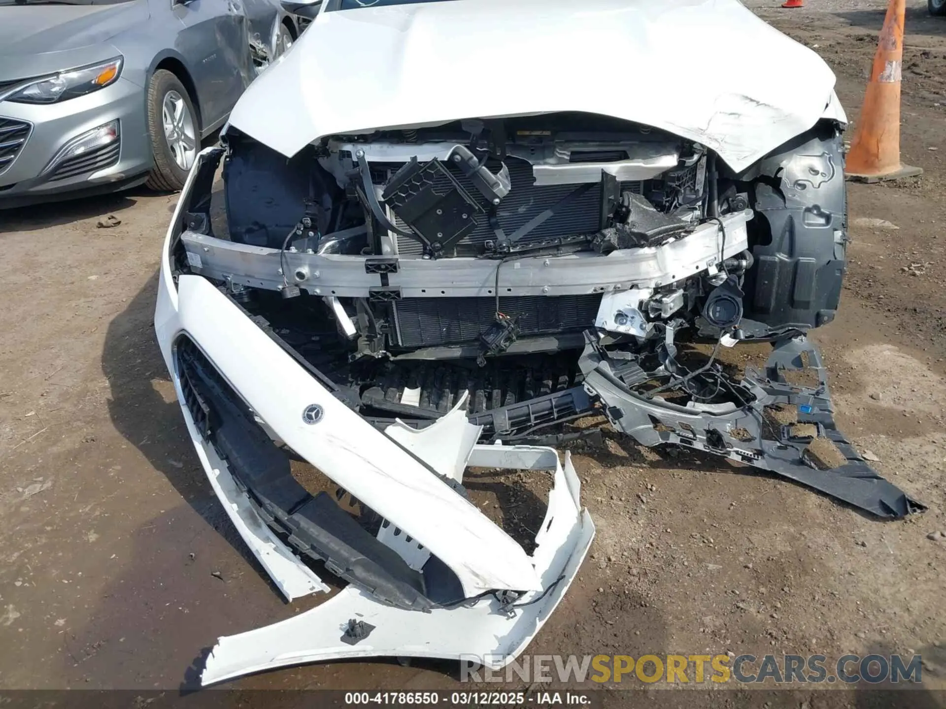 6 fotografías del automóvil dañado W1KAF4HB6RR160723 MERCEDES-BENZ C 300 2024